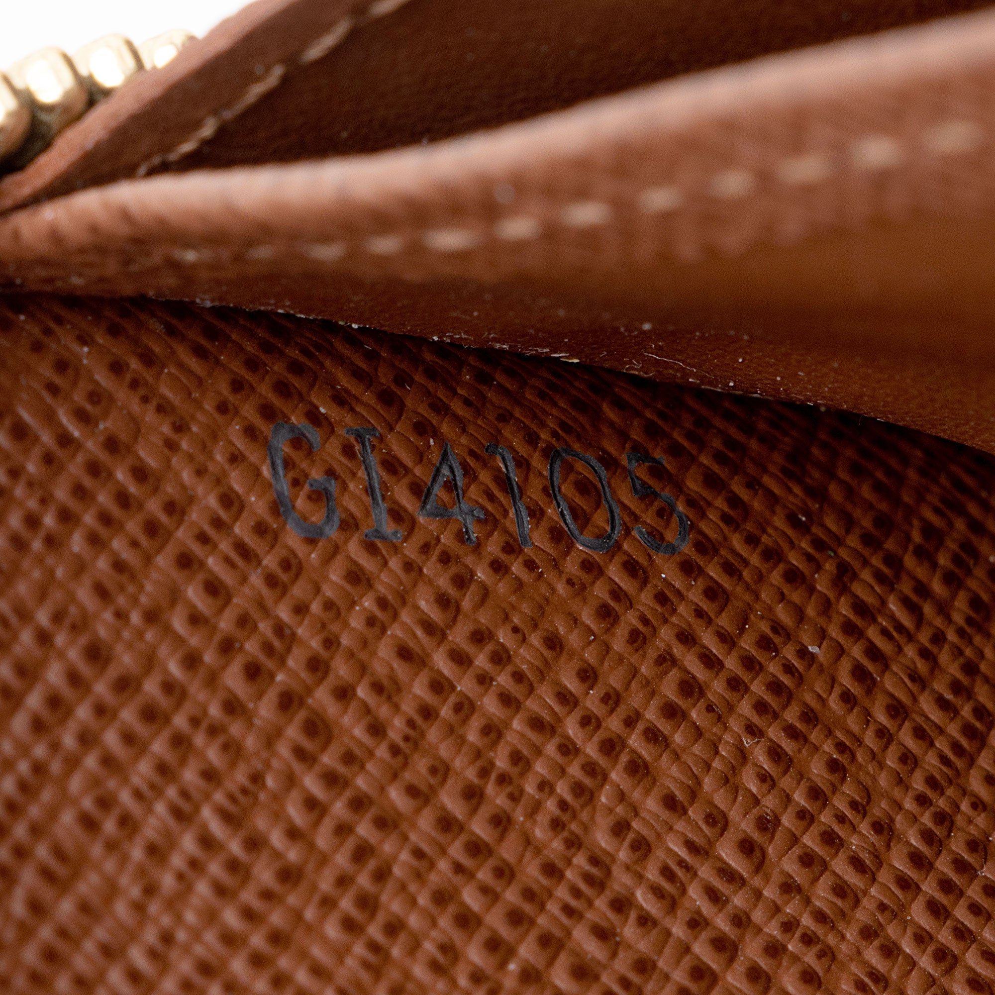 Louis Vuitton Monogram Canvas Compact Zippy Wallet (SHF-7RhWww)