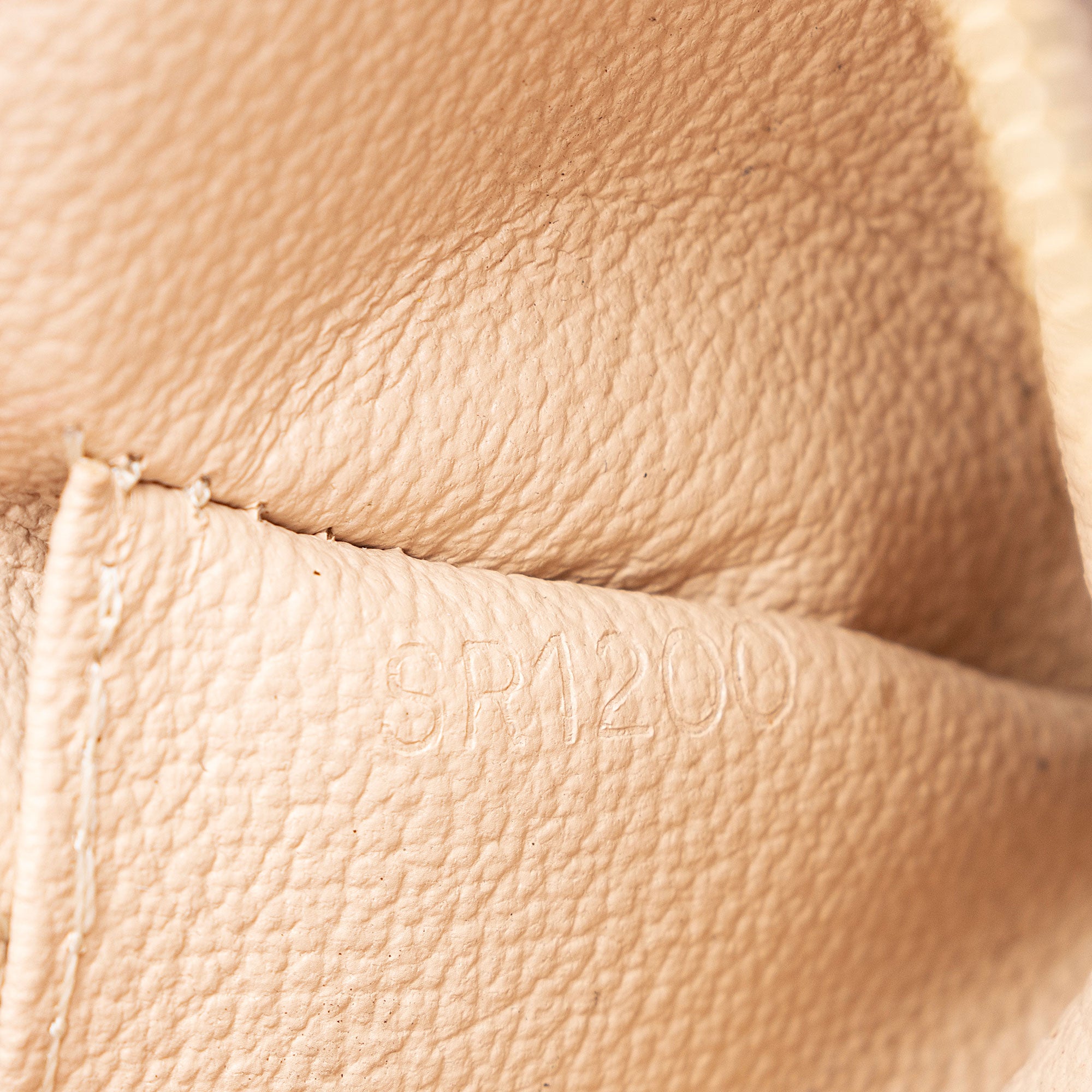 Louis Vuitton Monogram Canvas Cosmetic Pouch (SHF-3ps7Zb)