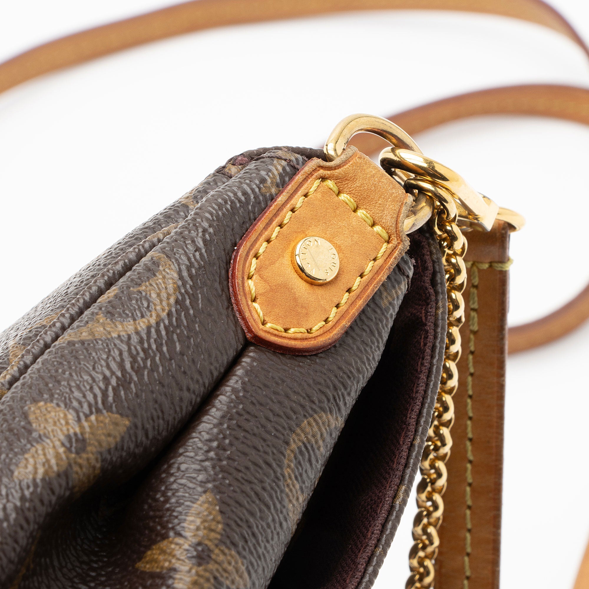 Louis Vuitton Monogram Canvas Favorite MM Shoulder Bag (SHF-yivpBZ)