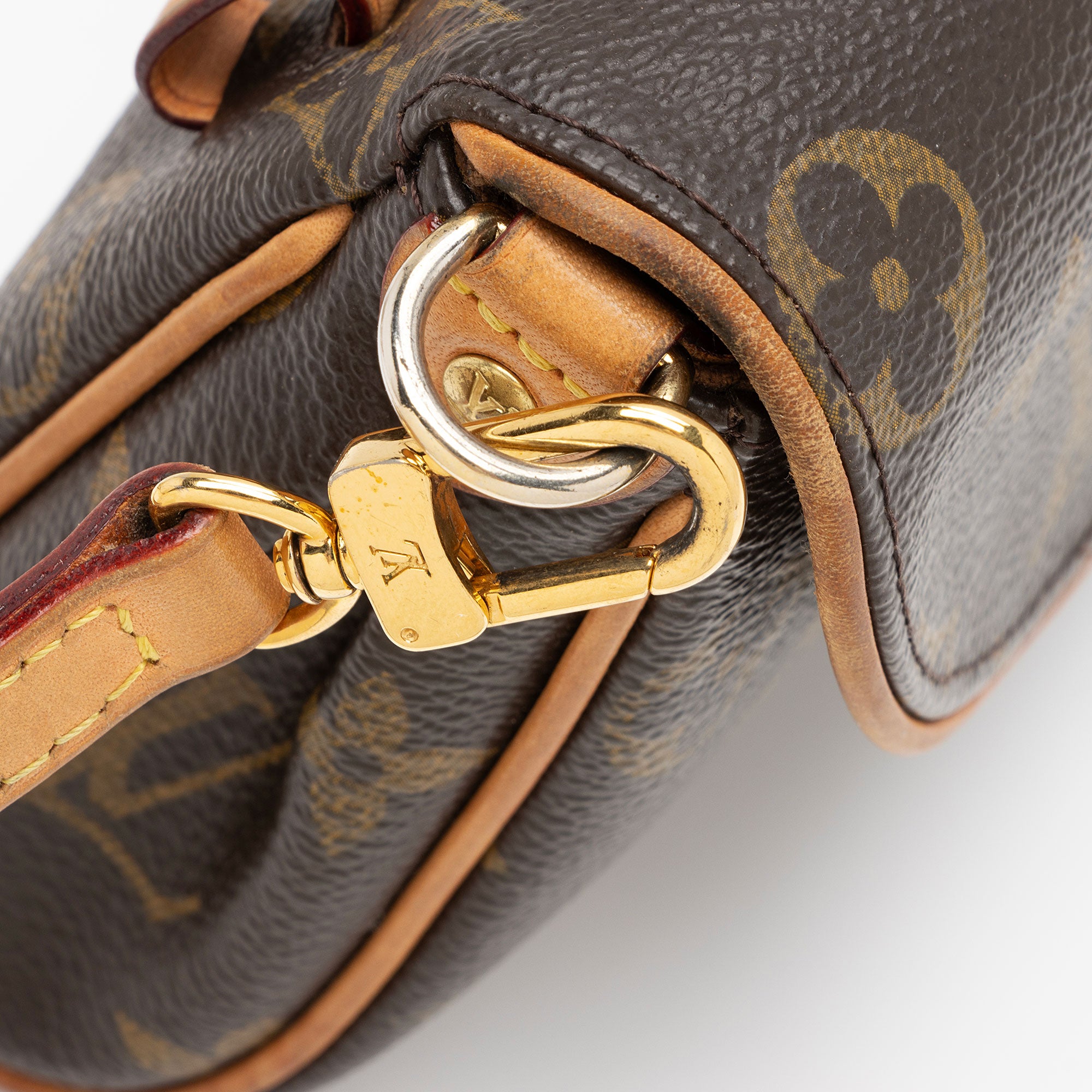Louis Vuitton Monogram Canvas Friendly 2-Way Shoulder Bag (SHF-V9trQ4)