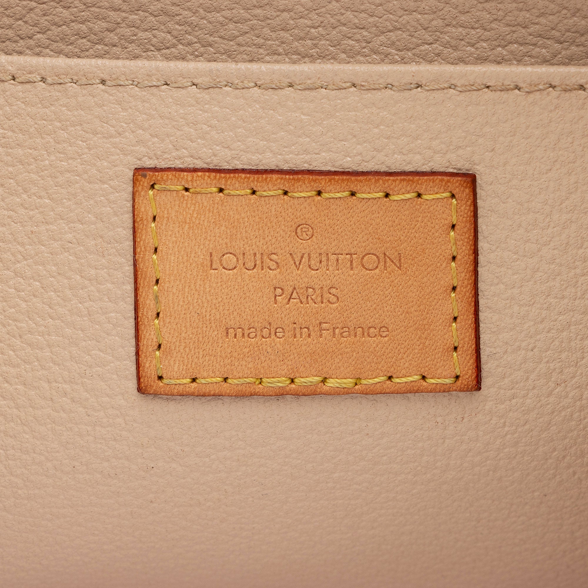 Louis Vuitton Monogram Canvas GM Cosmetic Pouch (SHF-PYdBAW)