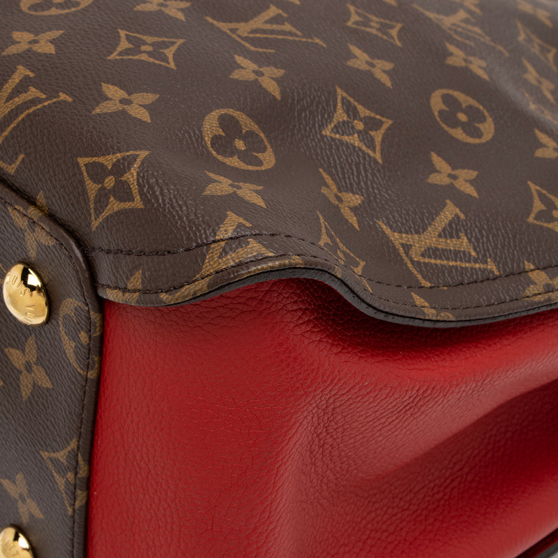 Louis Vuitton Monogram Canvas Gaia Shoulder Bag (SHF-XSBDdp)