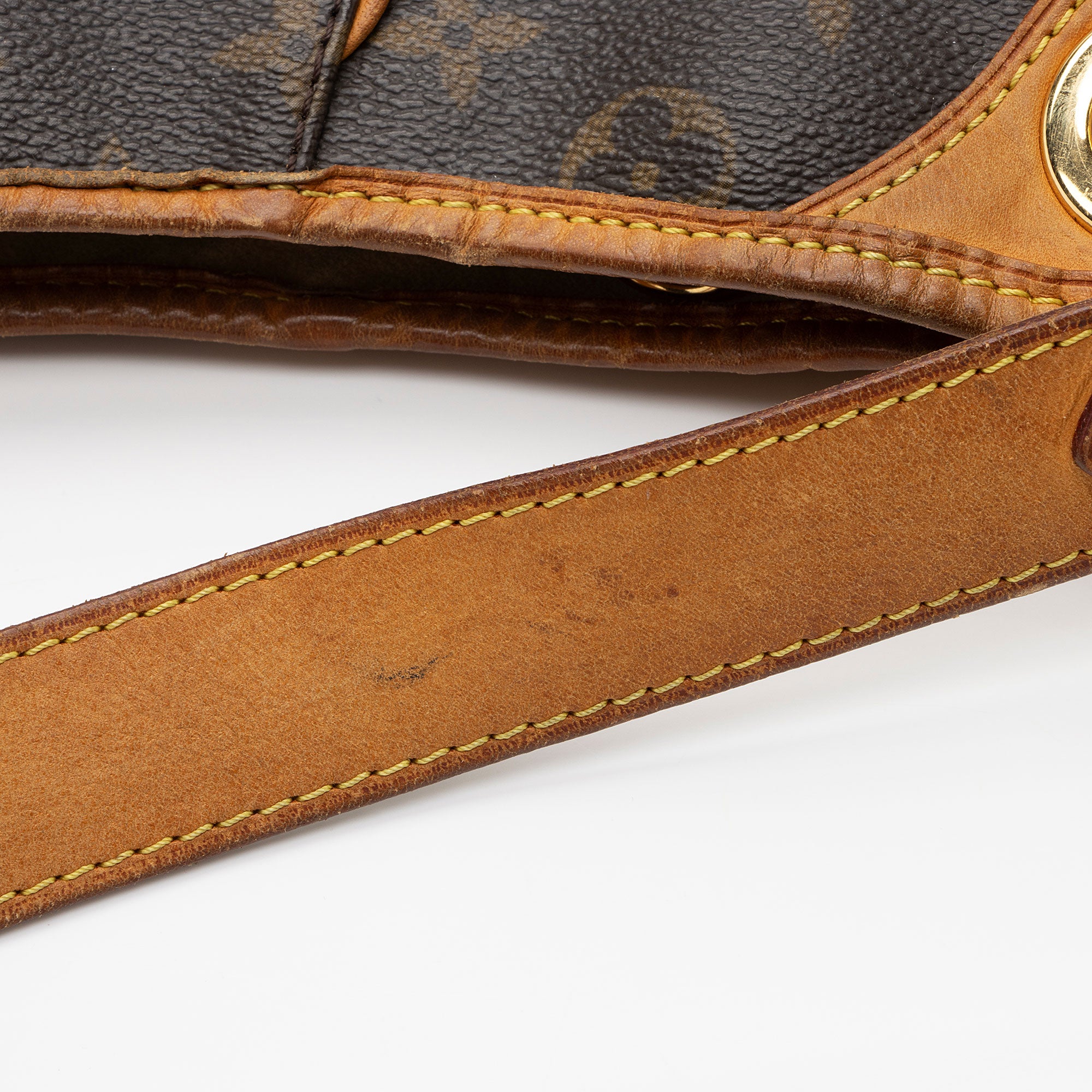 Louis Vuitton Monogram Canvas Galliera PM Shoulder Bag (SHF-xQZ2fn)