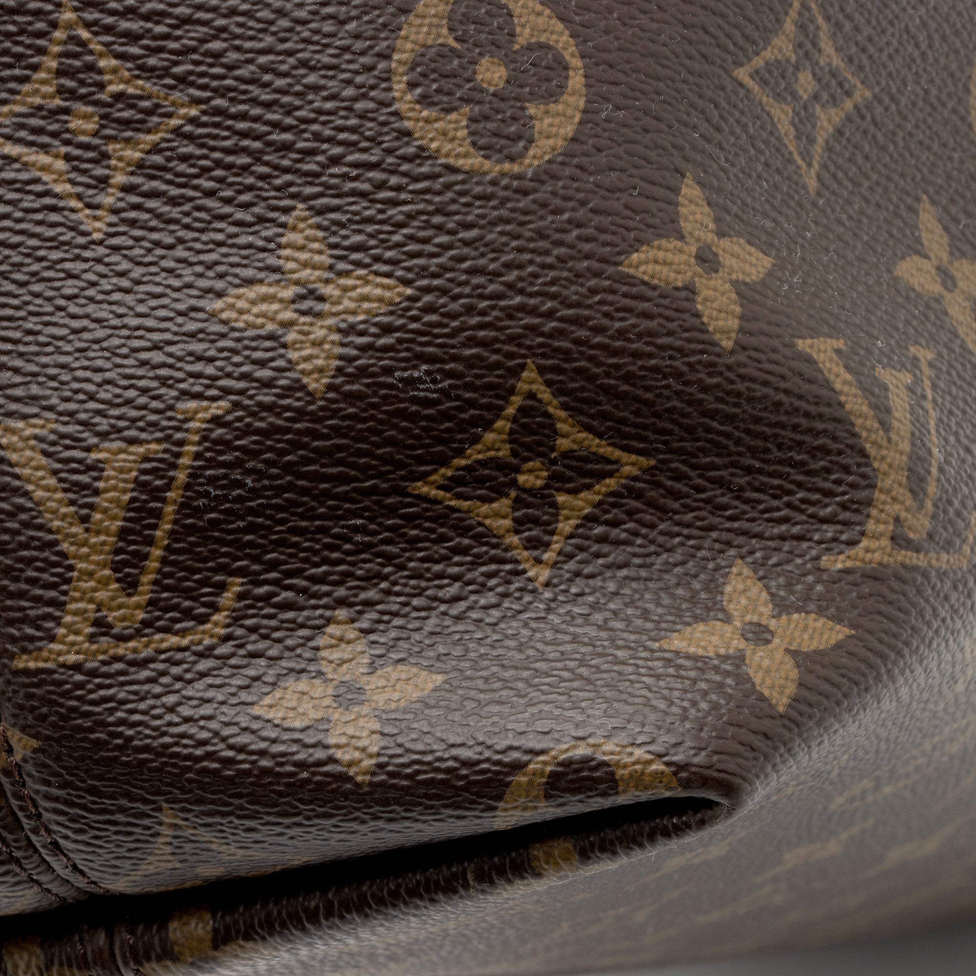 Louis Vuitton Monogram Canvas Graceful MM Hobo (SHF-0g4KDP)