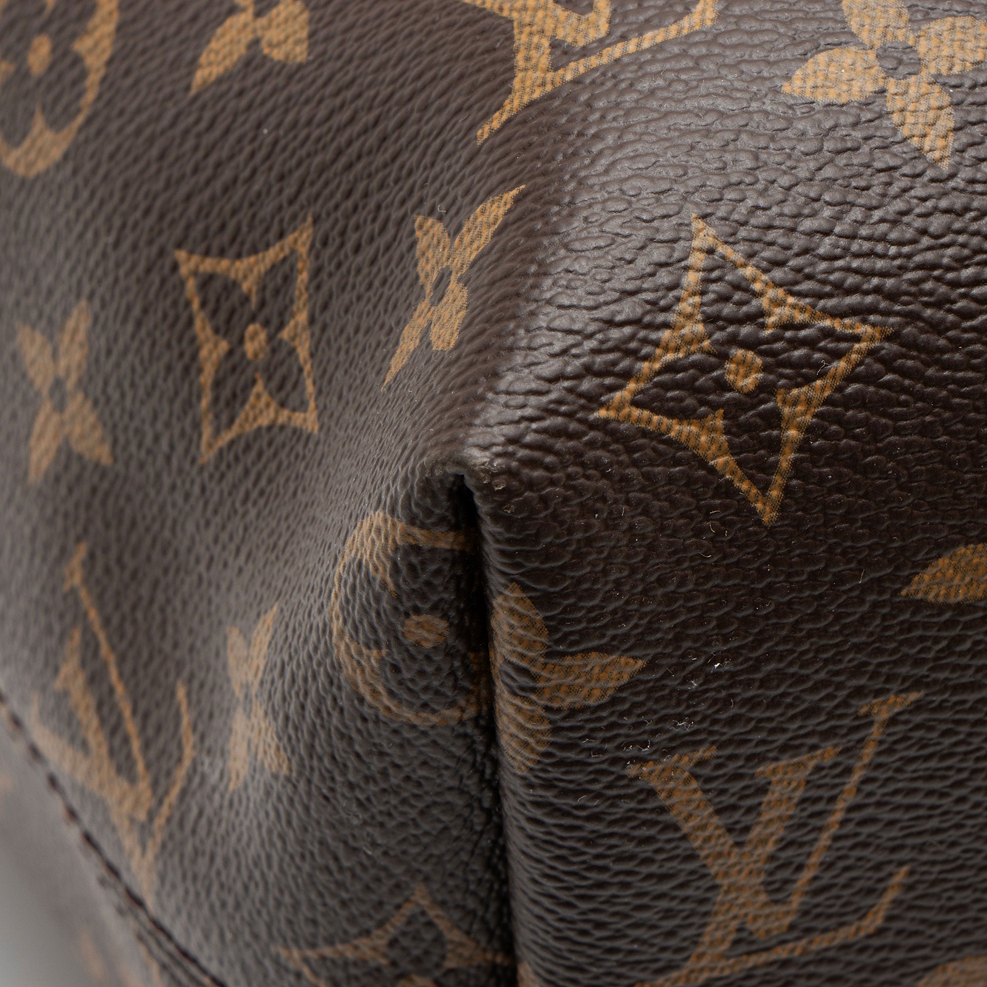 Louis Vuitton Monogram Canvas Graceful MM Hobo (SHF-qPCES1)