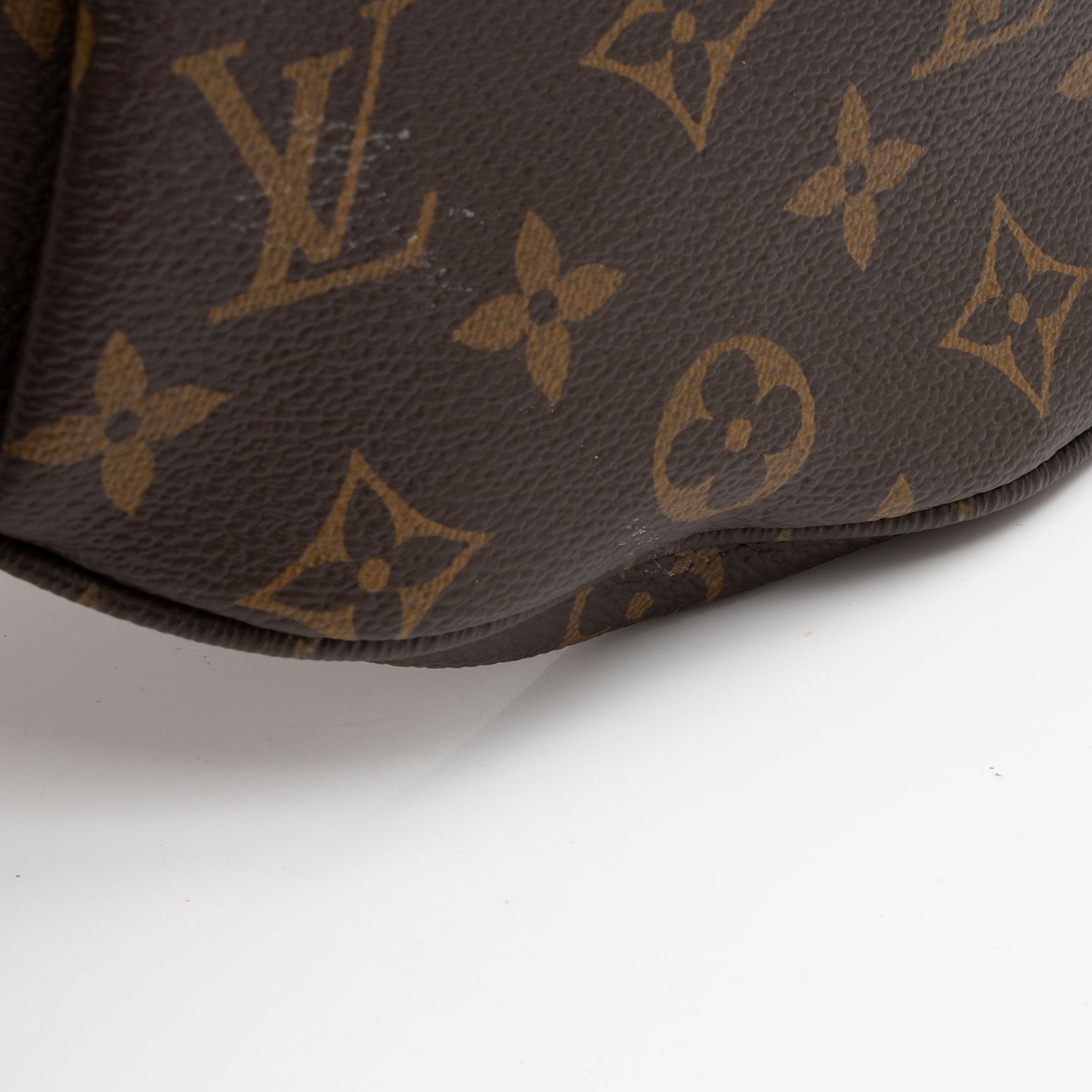 Louis Vuitton Monogram Canvas High Rise Bumbag (SHF-L7Mce0)