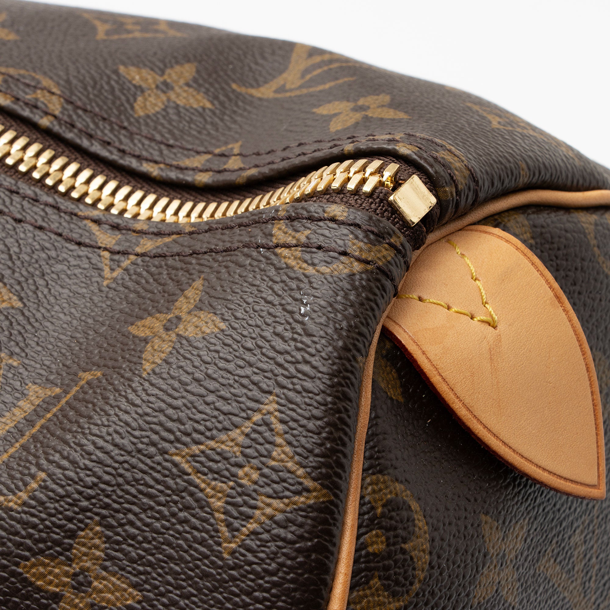 Louis Vuitton Monogram Canvas Keepall 50 Duffle Bag (SHF-2N6ZWx)