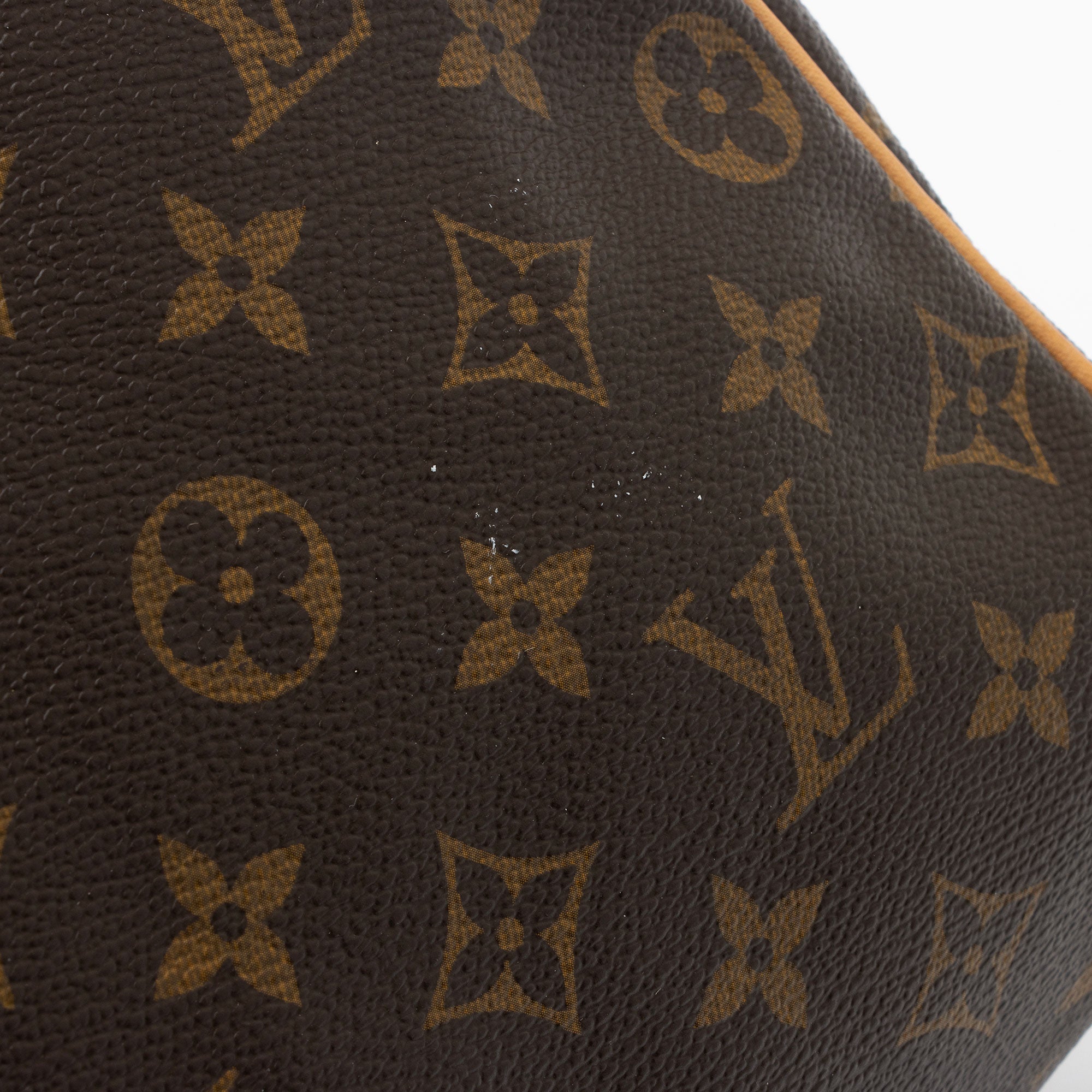 Louis Vuitton Monogram Canvas Keepall 50 Duffle Bag (SHF-2N6ZWx)