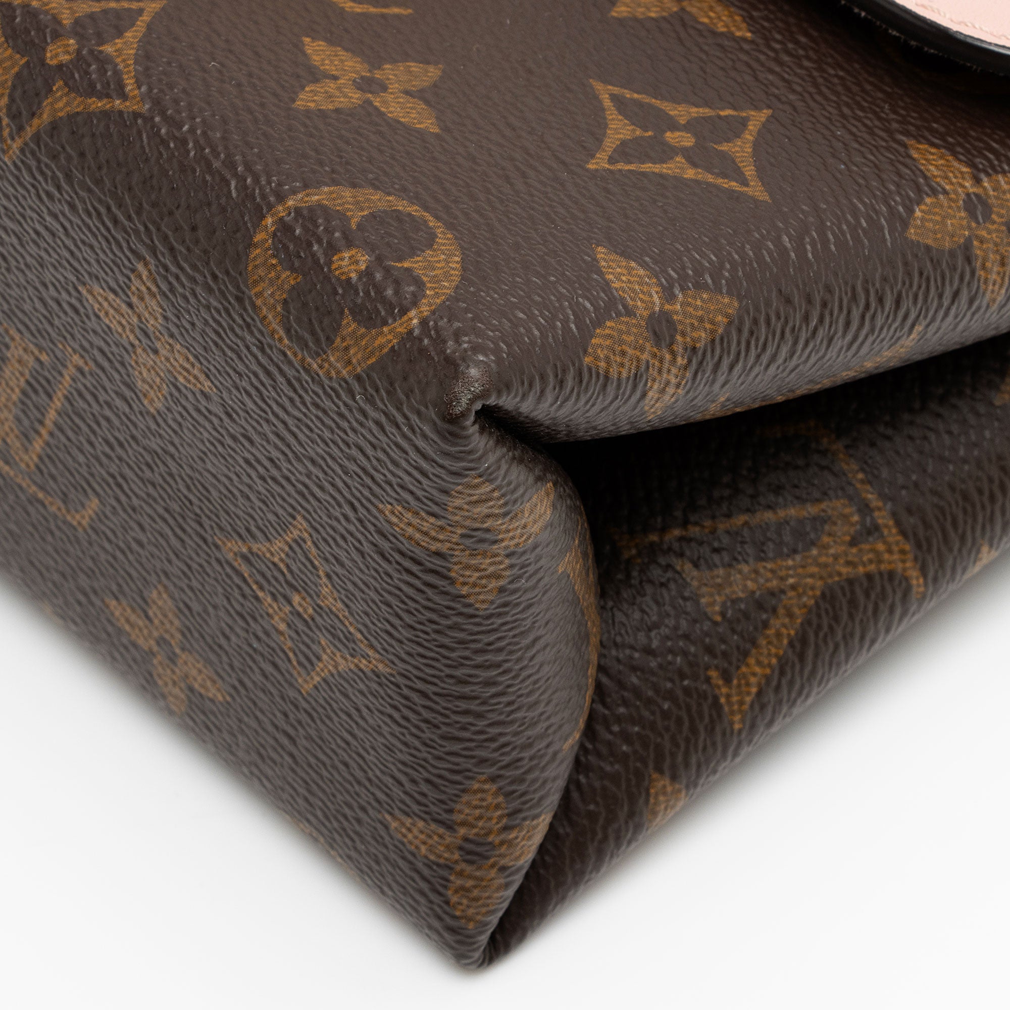 Louis Vuitton Monogram Canvas Locky BB Top Handle (SHF-akYsid)