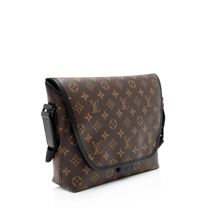 Louis Vuitton Monogram Canvas Macassar Magnetic Messenger Bag (SHF-BGZYyW)