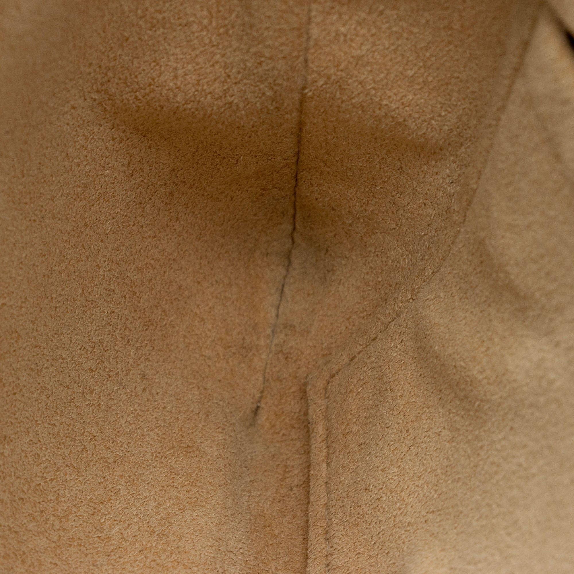 Louis Vuitton Monogram Canvas Milla MM Pochette (SHF-SUsMut)