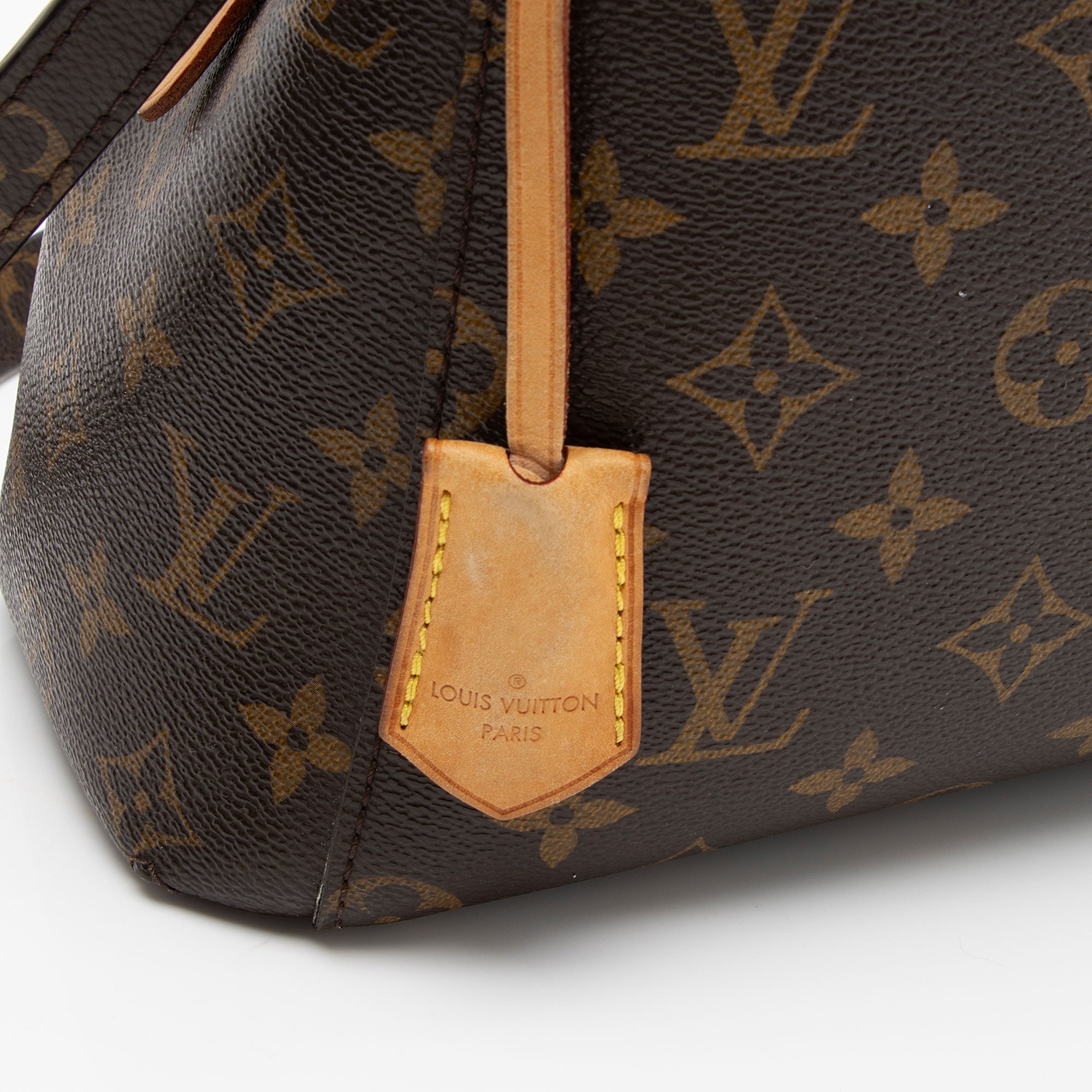 Louis Vuitton Monogram Canvas Montaigne BB Shoulder Bag (SHF-MSamVH)