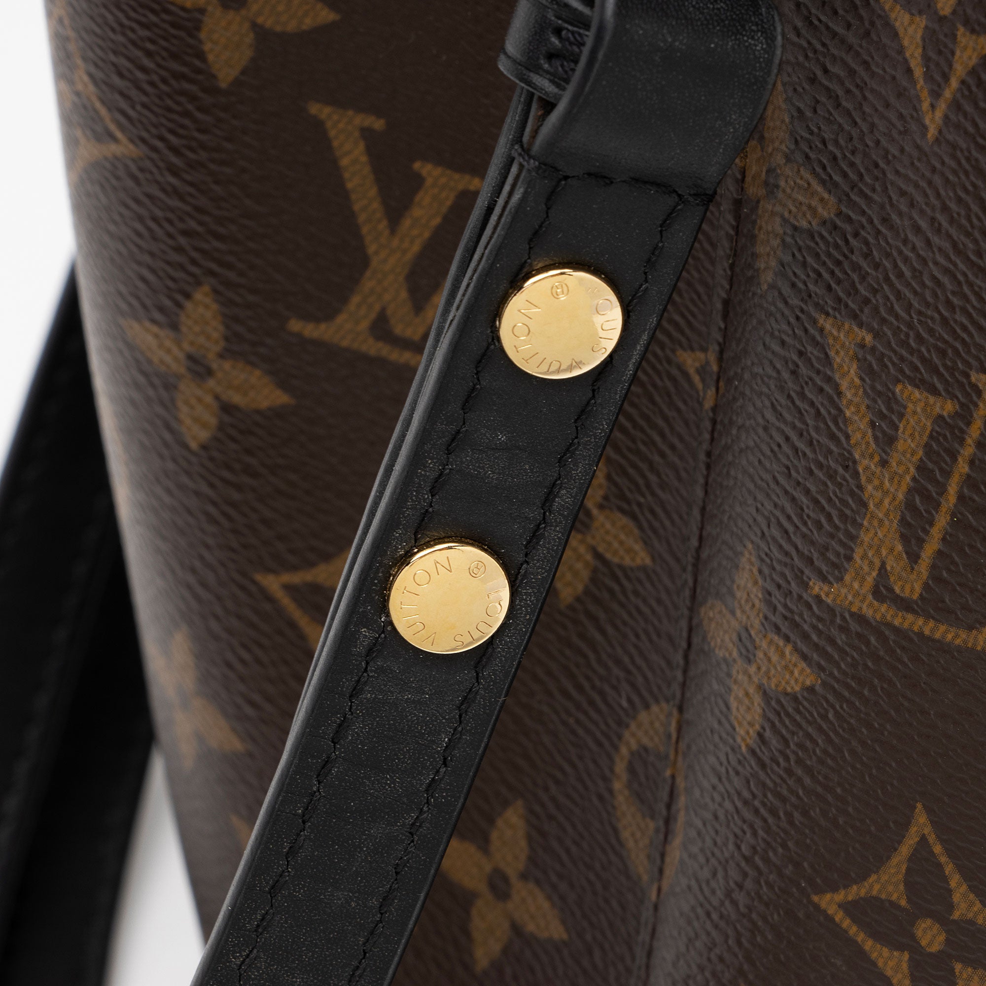 Louis Vuitton Monogram Canvas Neonoe MM Shoulder Bag (SHF-jxF2wA)