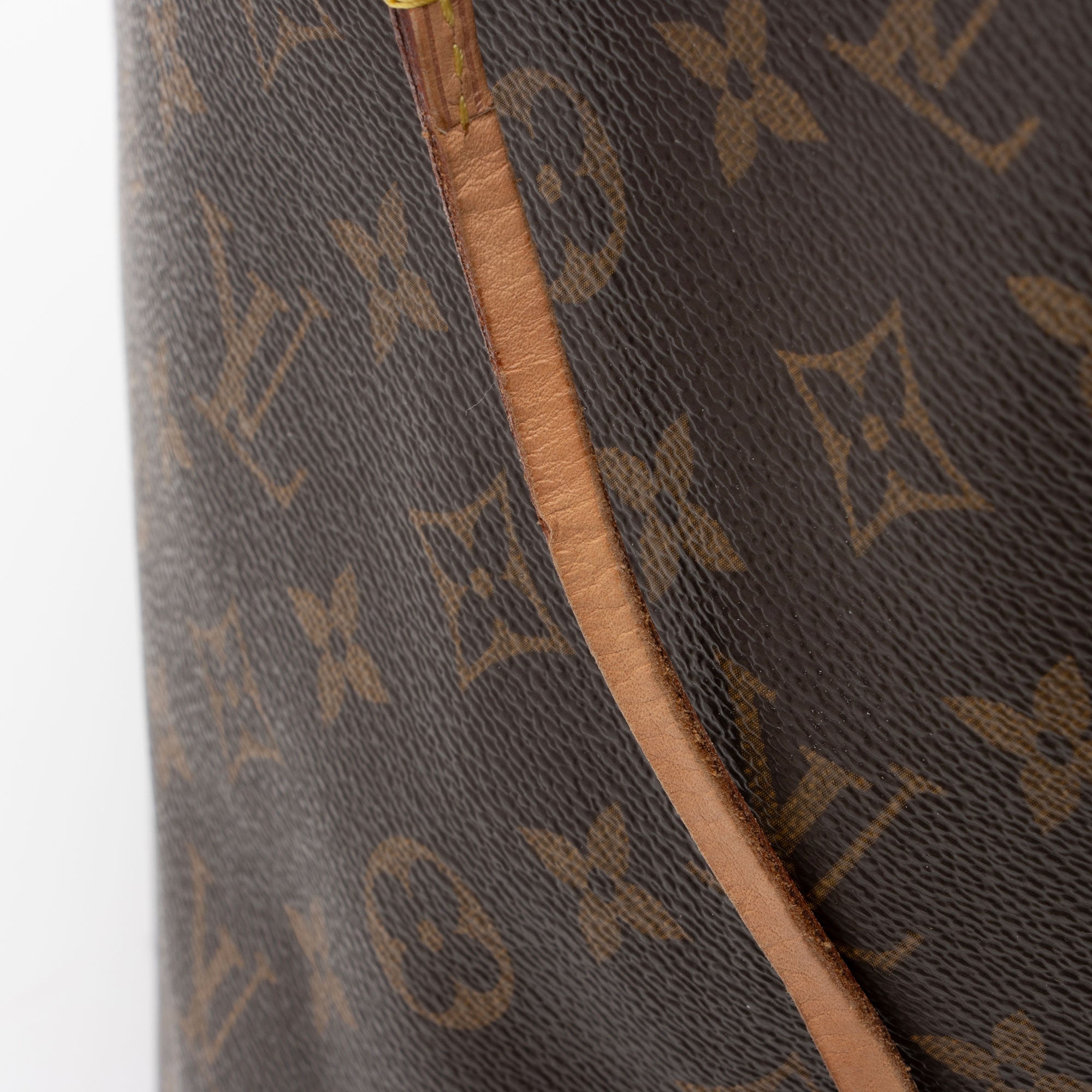 Louis Vuitton Monogram Canvas Neverfull GM Tote (SHF-c7qIyv)