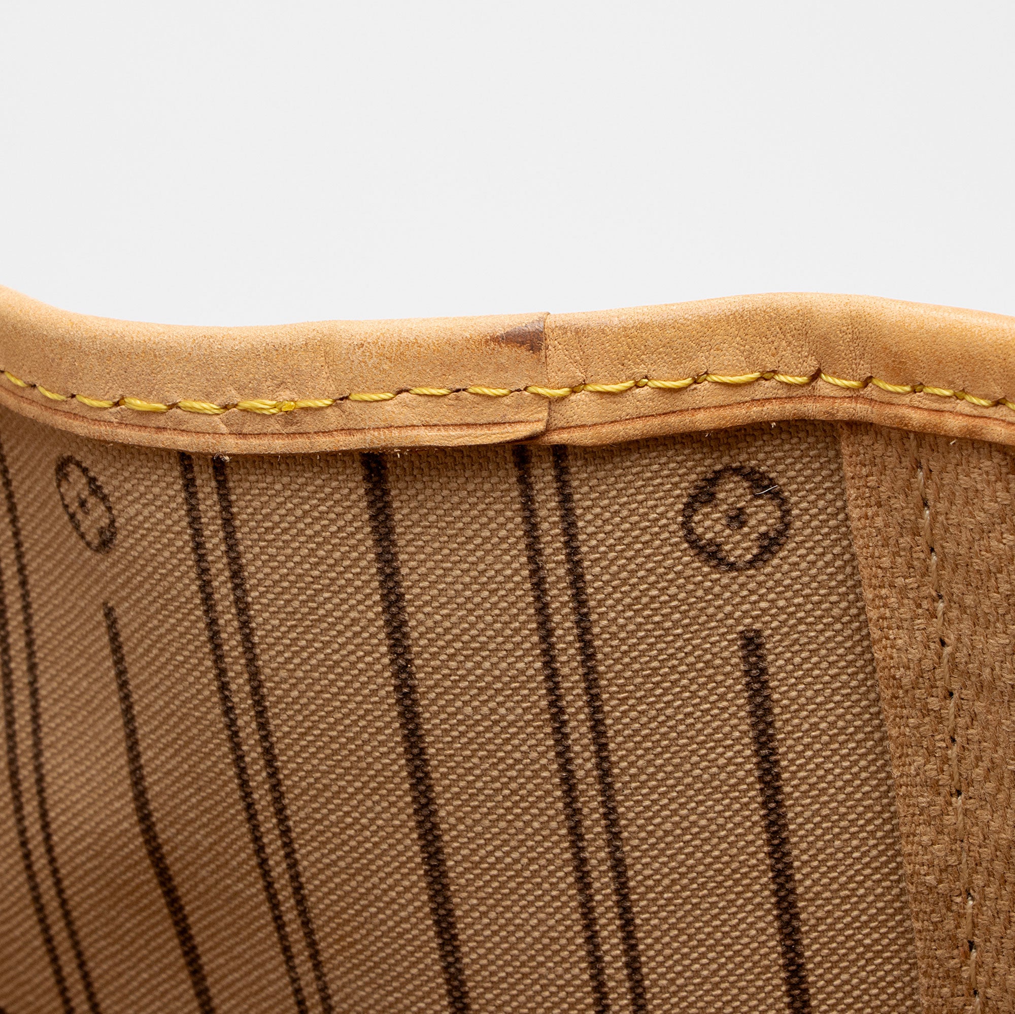 Louis Vuitton Monogram Canvas Neverfull GM Tote (SHF-n869XF)