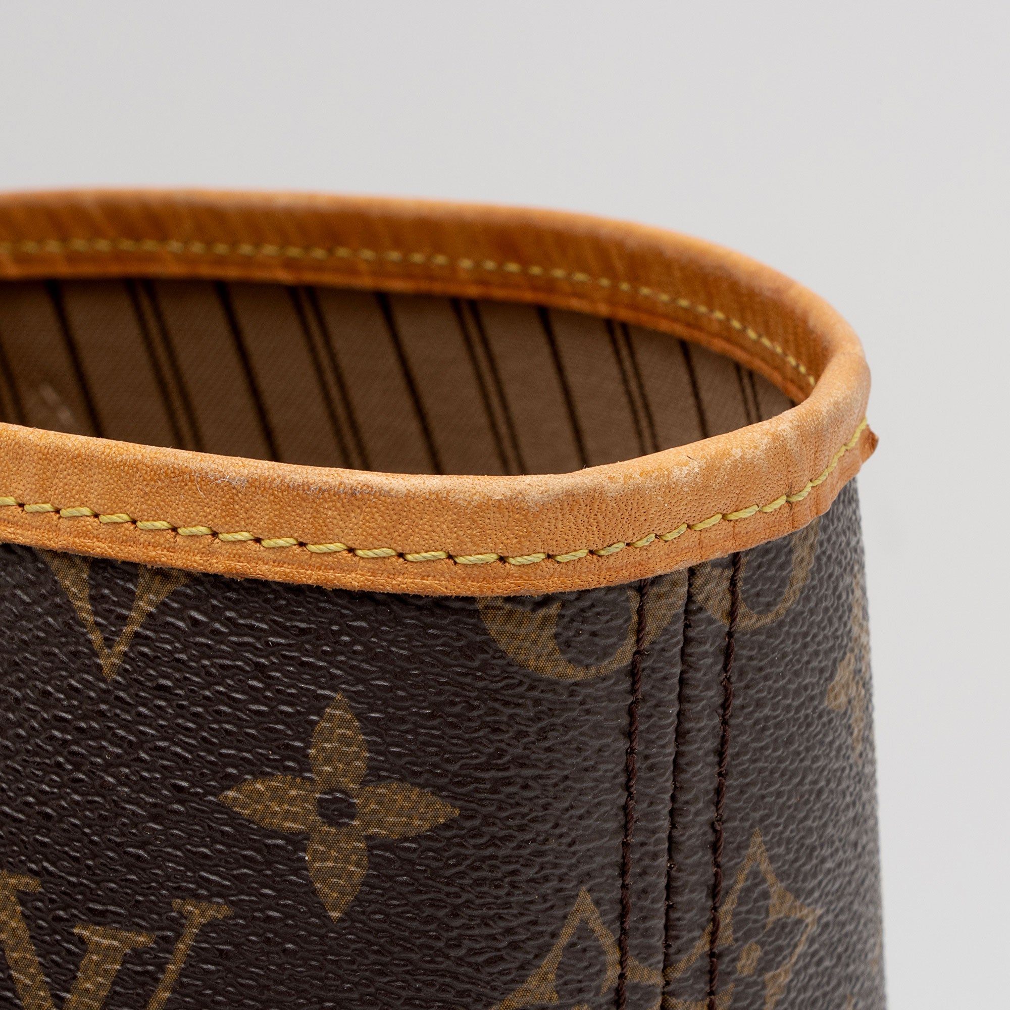 Louis Vuitton Monogram Canvas Neverfull GM Tote (SHF-qHRVLg)