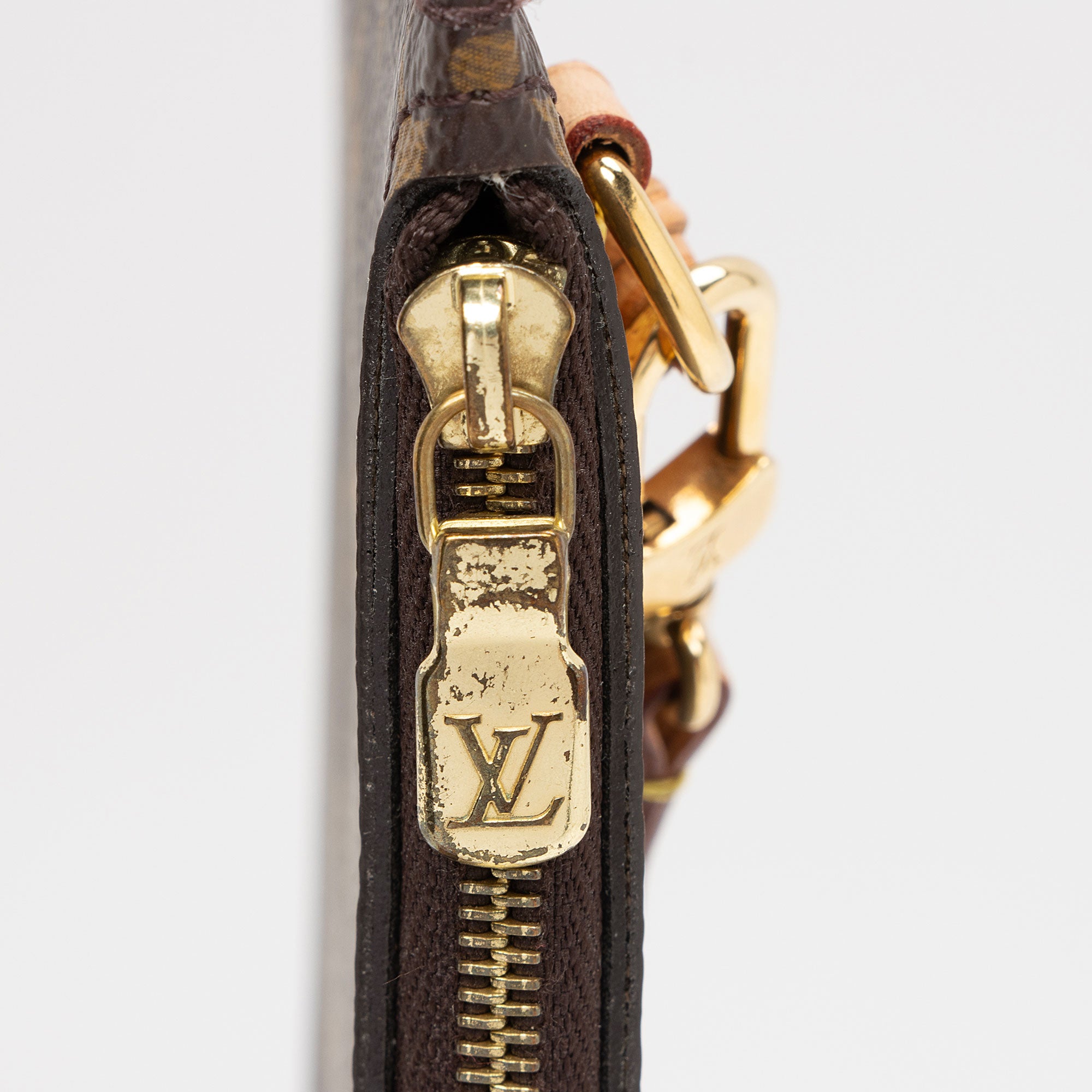 Louis Vuitton Monogram Canvas Neverfull MM Pochette (SHF-qan9t6)