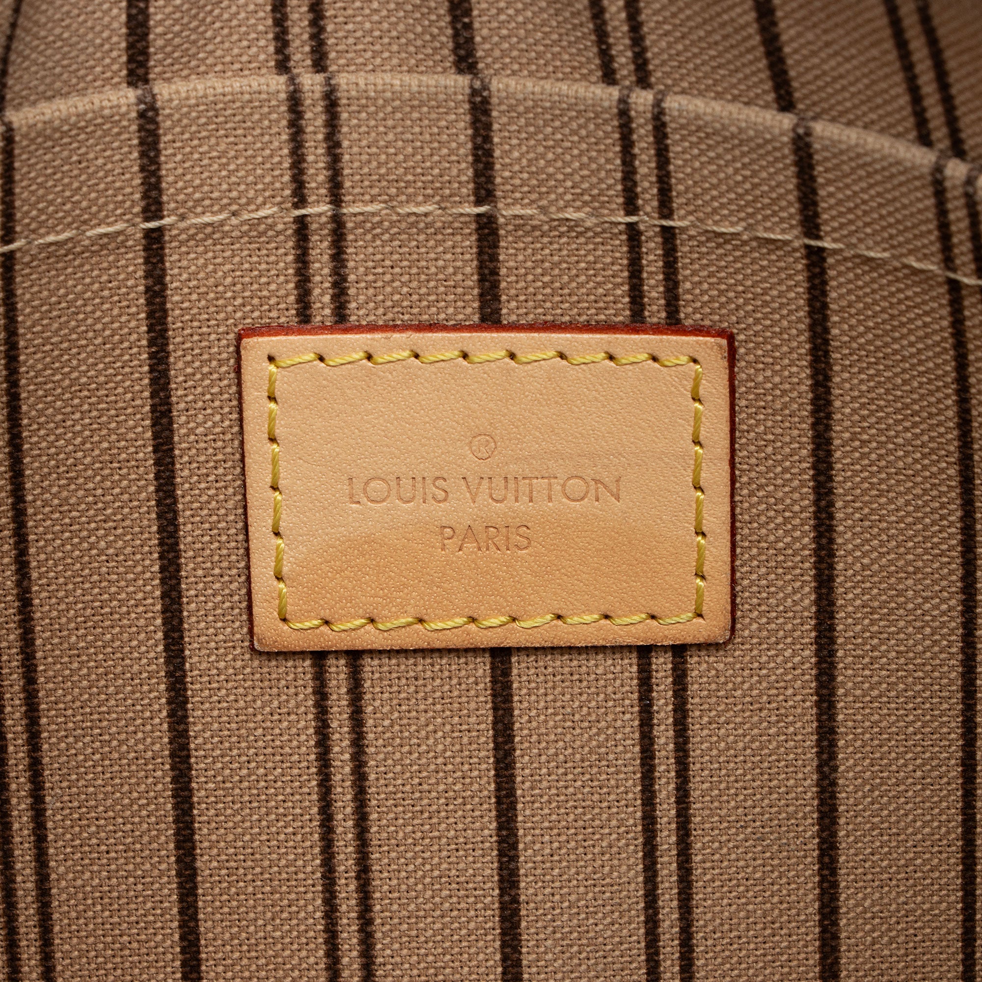 Louis Vuitton Monogram Canvas Neverfull MM Pochette (SHF-qan9t6)