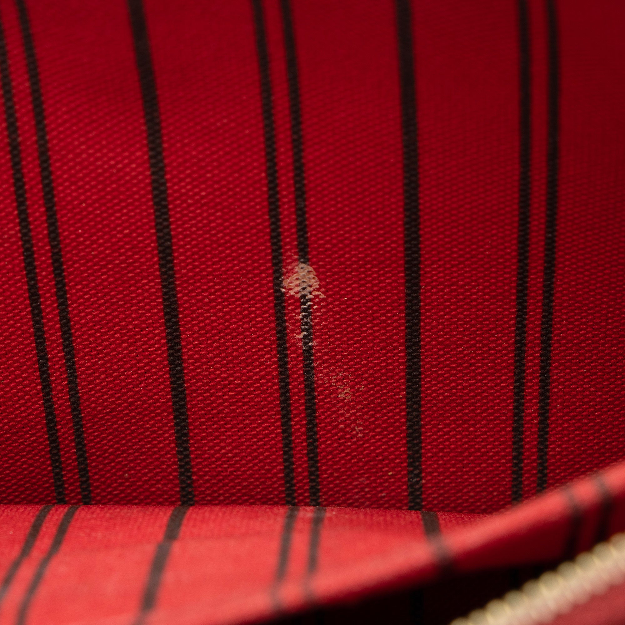 Louis Vuitton Monogram Canvas Neverfull MM Pochette