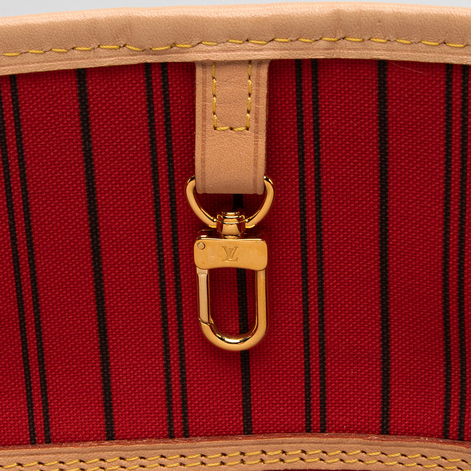 Louis Vuitton Monogram Canvas Neverfull MM Tote (SHF-Xy2Jyd)