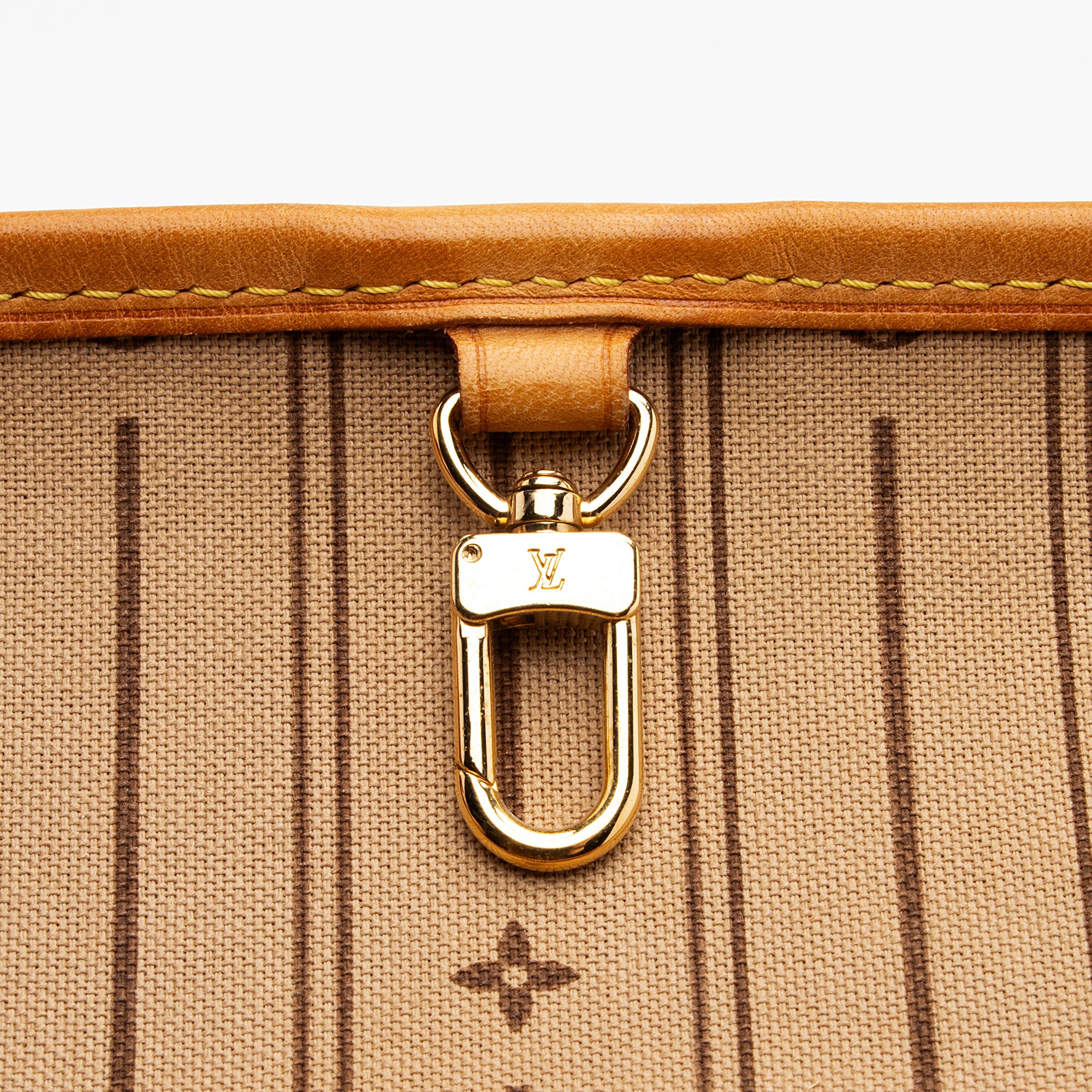 Louis Vuitton Monogram Canvas Neverfull PM Tote (SHF-21qFKS)