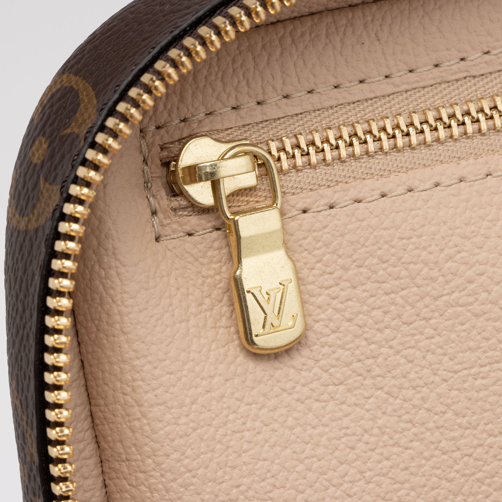 Louis Vuitton Monogram Canvas Nice BB Beauty Case (SHF-ain9PT)