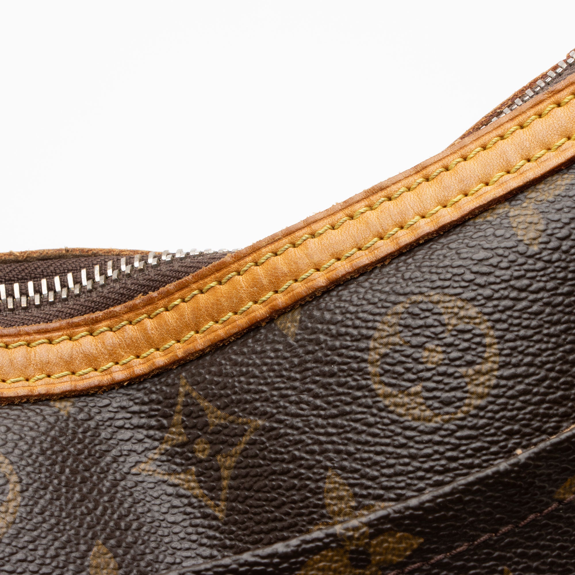 Louis Vuitton Monogram Canvas Odeon PM Shoulder Bag (SHF-SYCX2S)