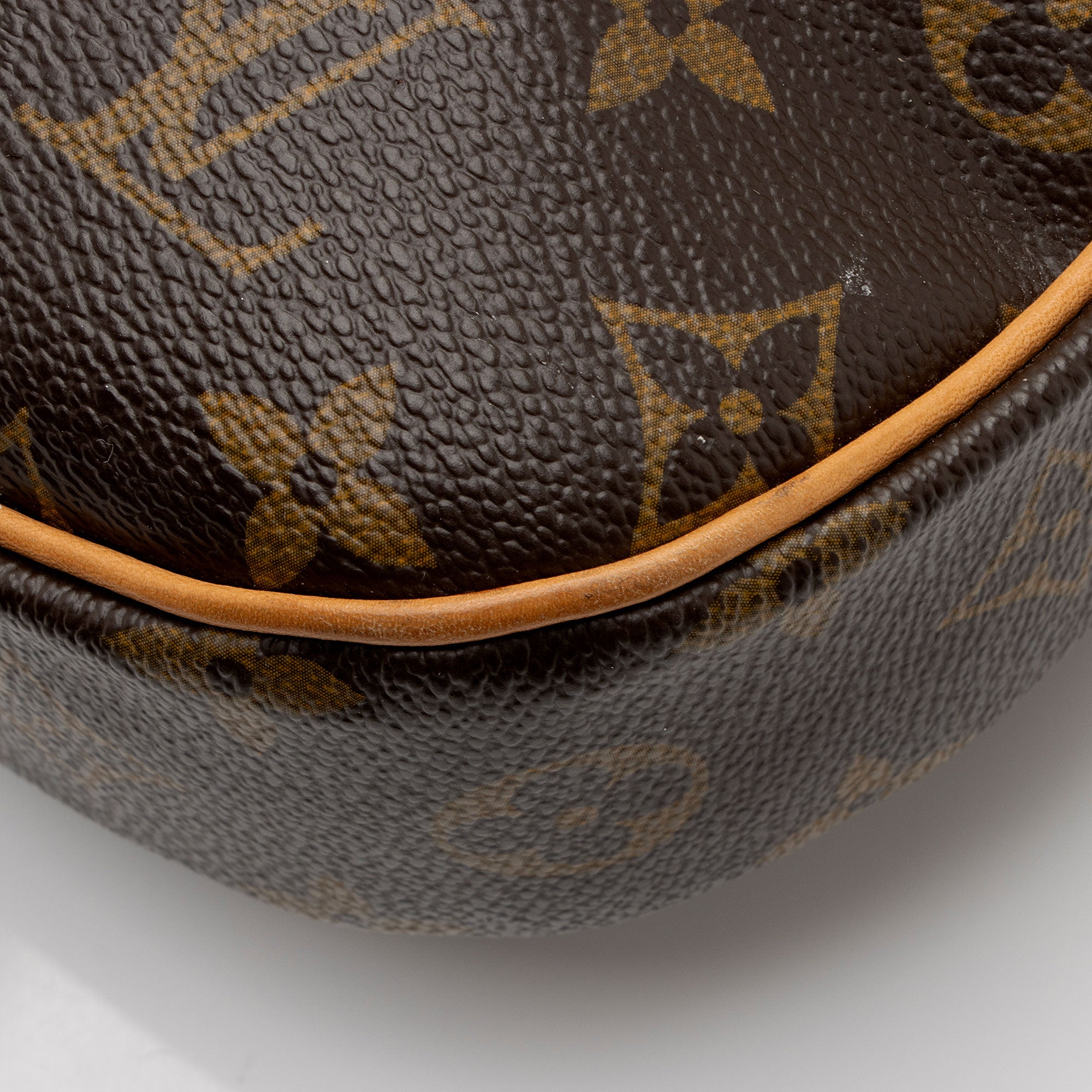 Louis Vuitton Monogram Canvas Odeon PM Shoulder Bag (SHF-EAfcm3)