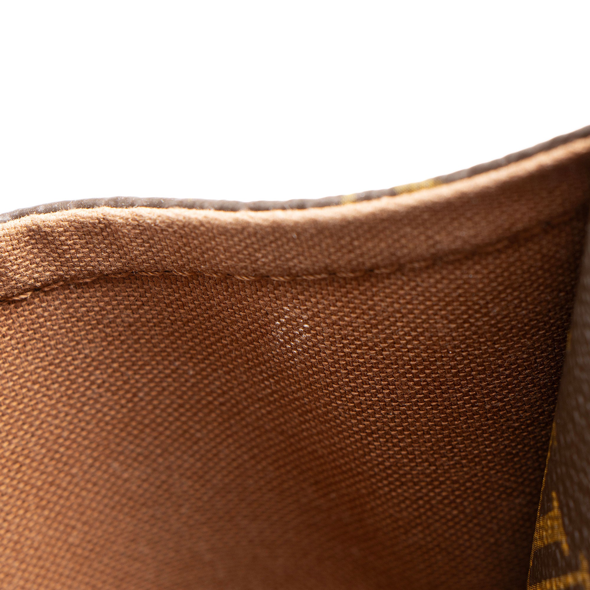 Louis Vuitton Monogram Canvas Odeon PM Shoulder Bag (SHF-r3Sa25)