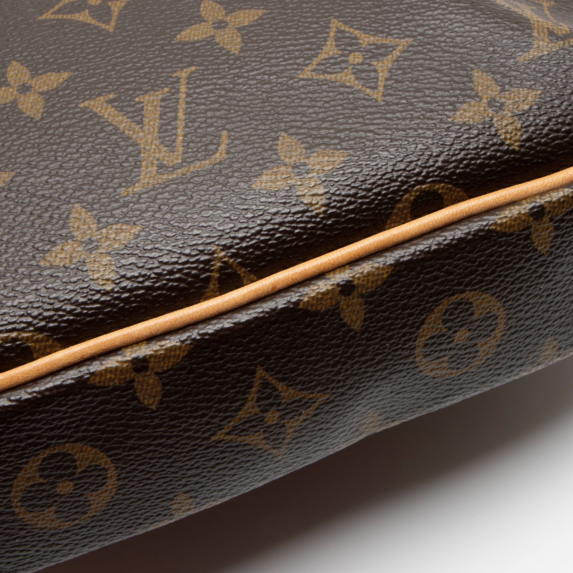 Louis Vuitton Monogram Canvas Odeon PM Shoulder Bag (SHF-r3Sa25)