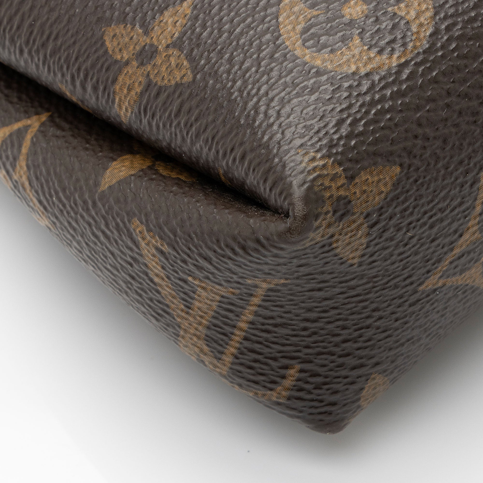 Louis Vuitton Monogram Canvas Pallas Clutch (SHF-TfeRAj)