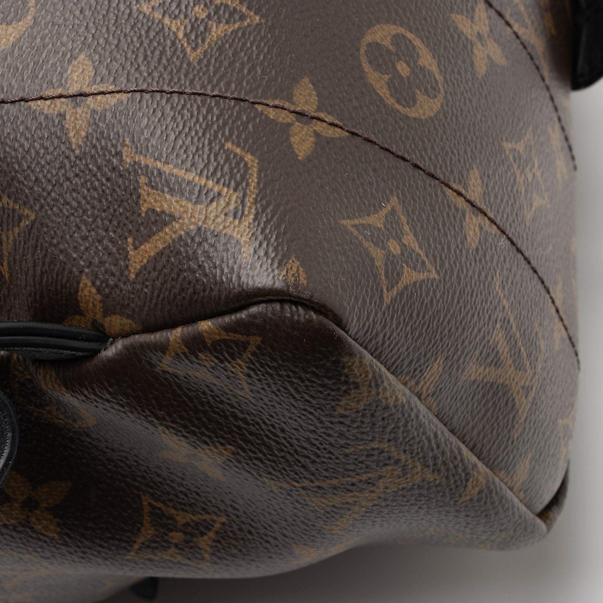 Louis Vuitton Monogram Canvas Palm Springs MM Backpack (SHF-Mq9MAS)