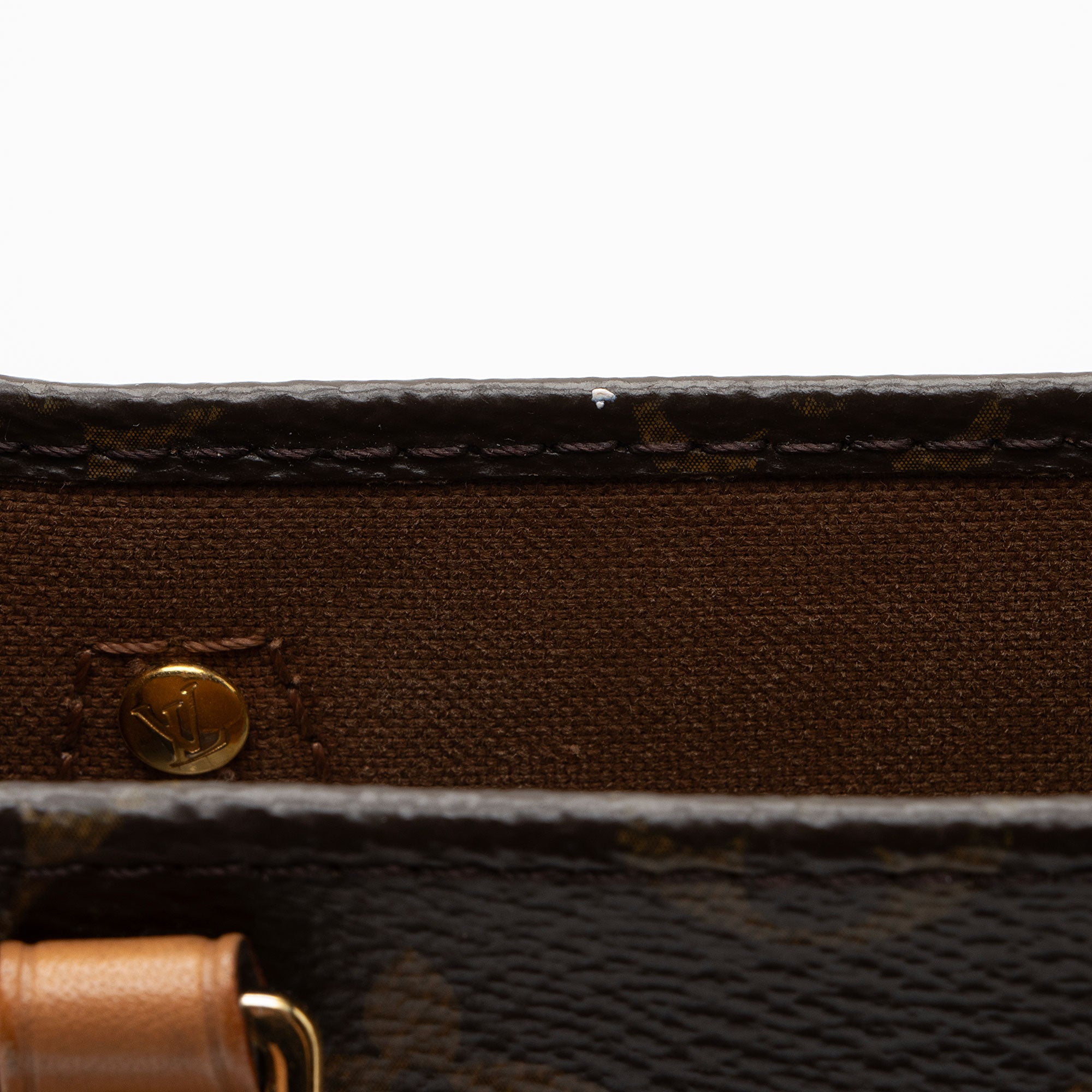 Louis Vuitton Monogram Canvas Petit Sac Plat Shoulder Bag (SHF-NcP7wa)