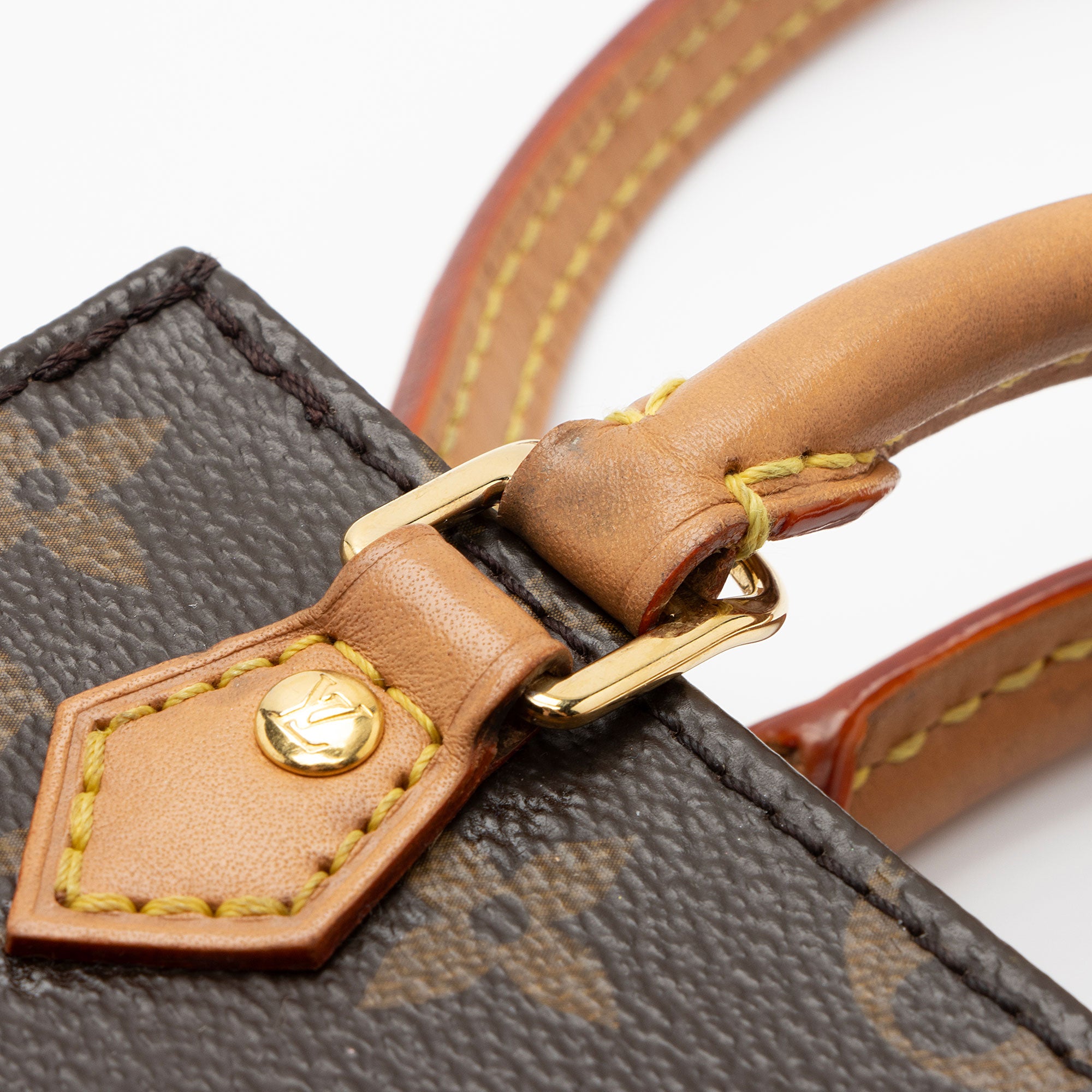 Louis Vuitton Monogram Canvas Petit Sac Plat Shoulder Bag (SHF-NcP7wa)