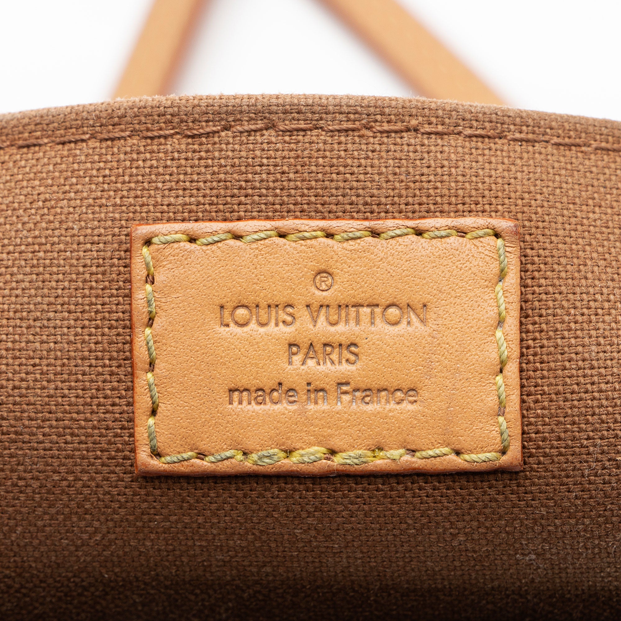 Louis Vuitton Monogram Canvas Petit Sac Plat Shoulder Bag (SHF-NcP7wa)