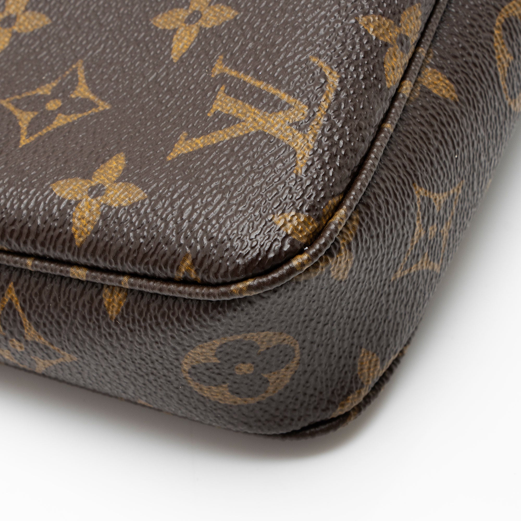 Louis Vuitton Monogram Canvas Pochette Accessoires
