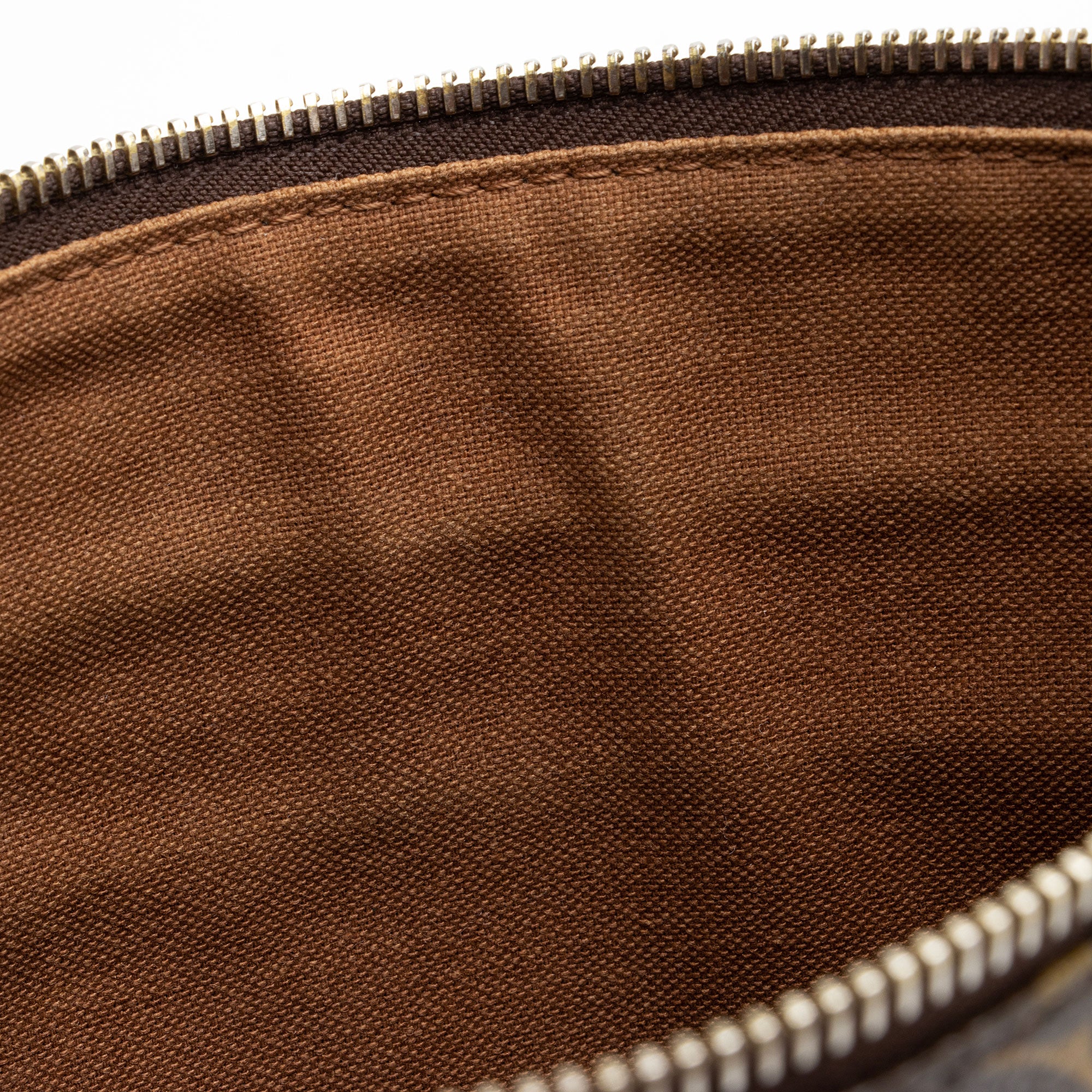 Louis Vuitton Monogram Canvas Pochette Bosphore Messenger Bag (SHF-wCZE0F)