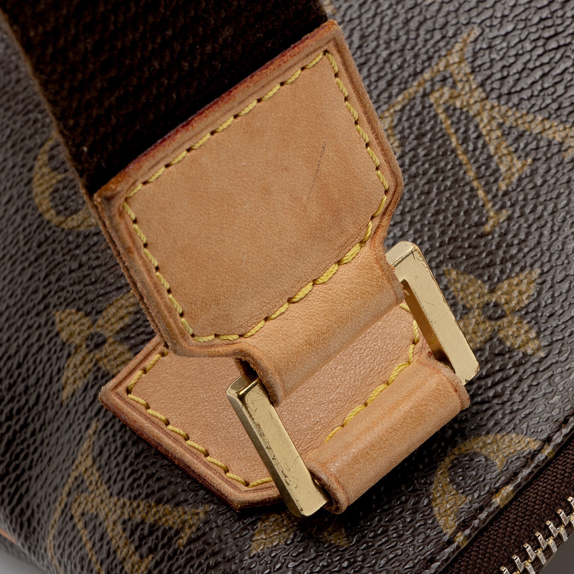 Louis Vuitton Monogram Canvas Pochette Bosphore Messenger (SHF-hgoYEp)