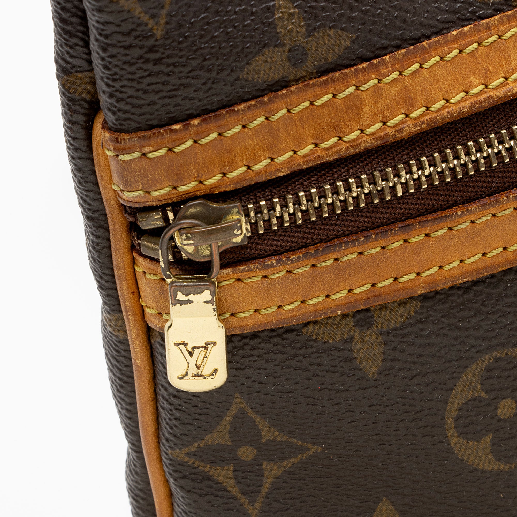 Louis Vuitton Monogram Canvas Pochette Bosphore Messenger (SHF-72xMgM)