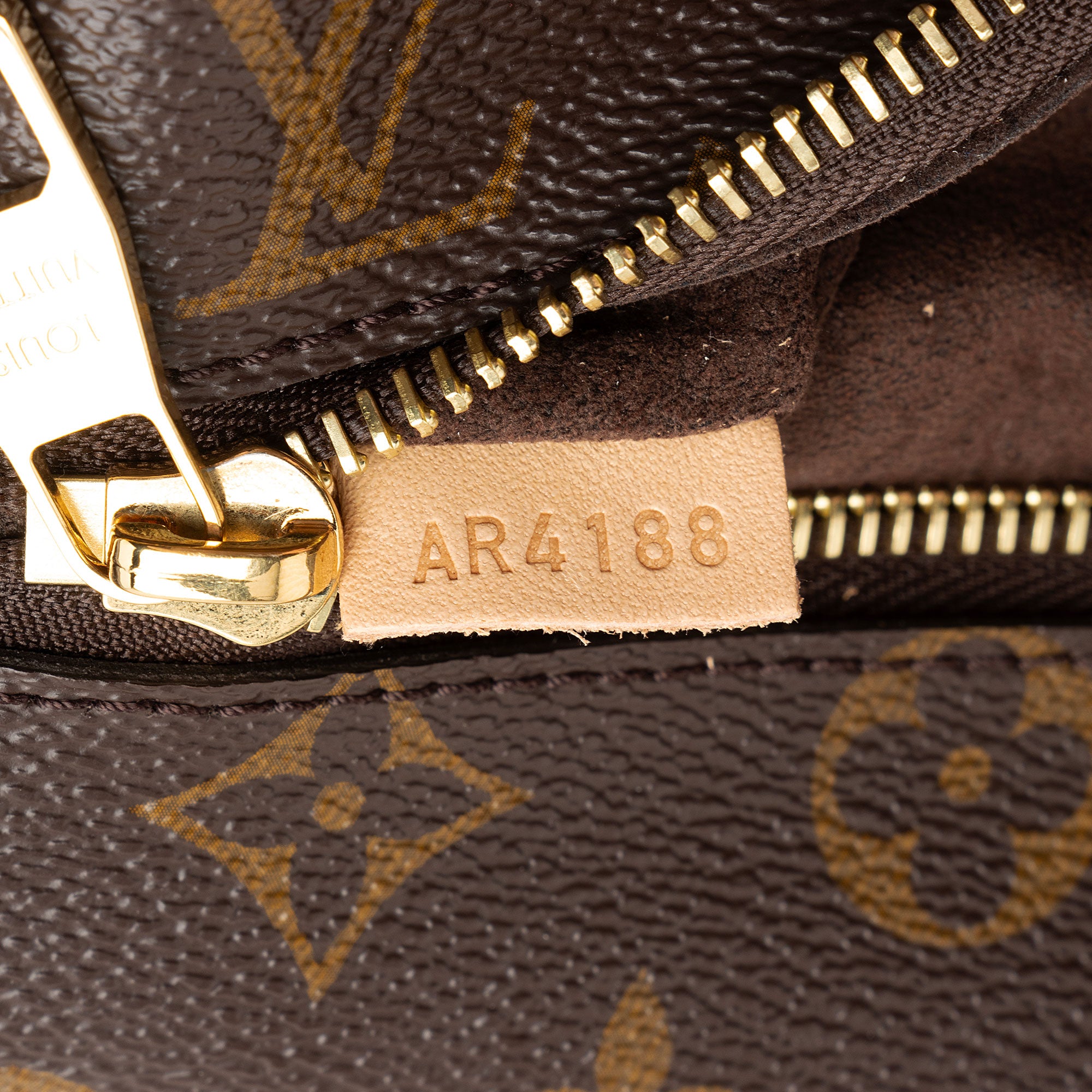 Louis Vuitton Monogram Canvas Pochette Metis Shoulder Bag (SHF-jVQV5z)