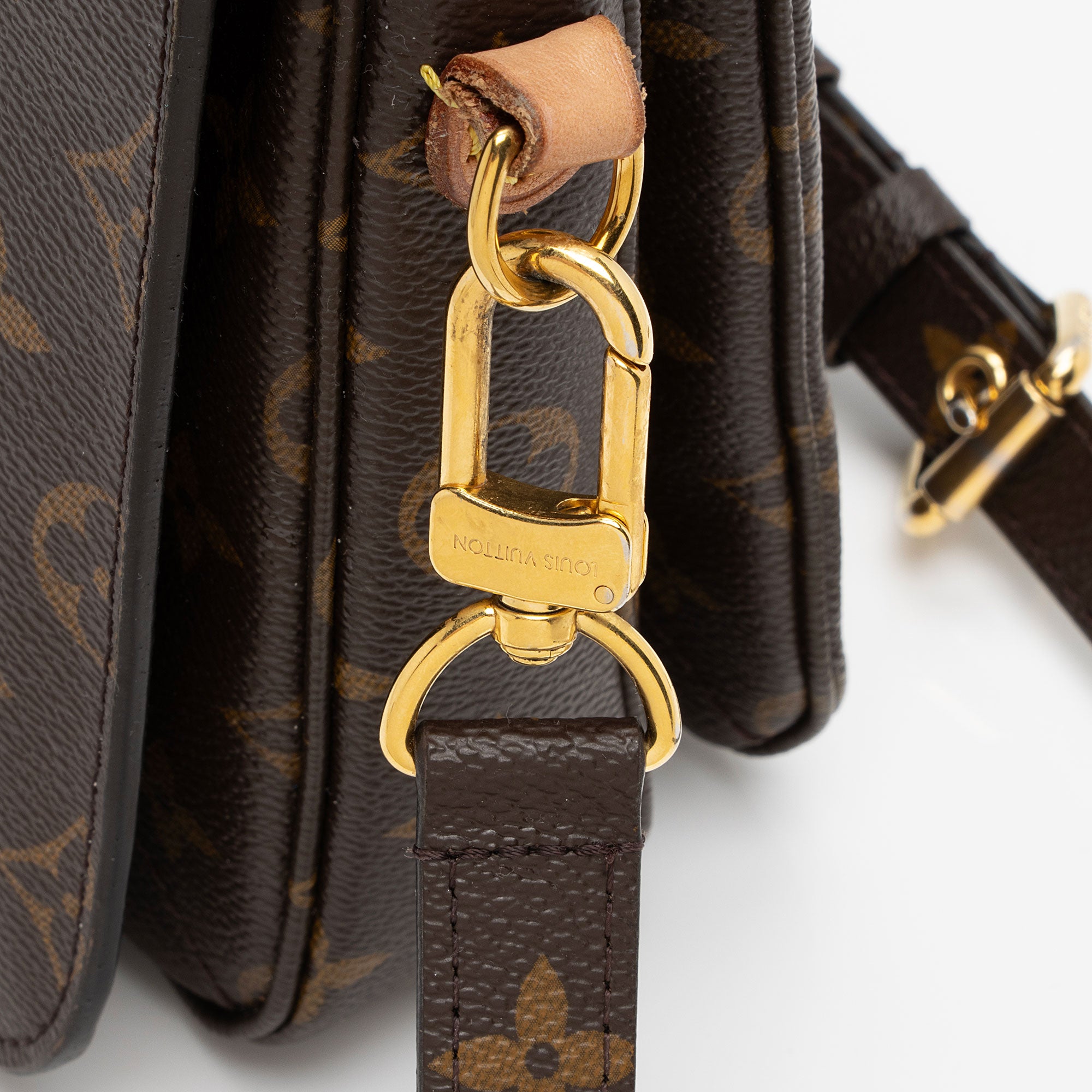 Louis Vuitton Monogram Canvas Pochette Metis Shoulder Bag (SHF-ANnulA)