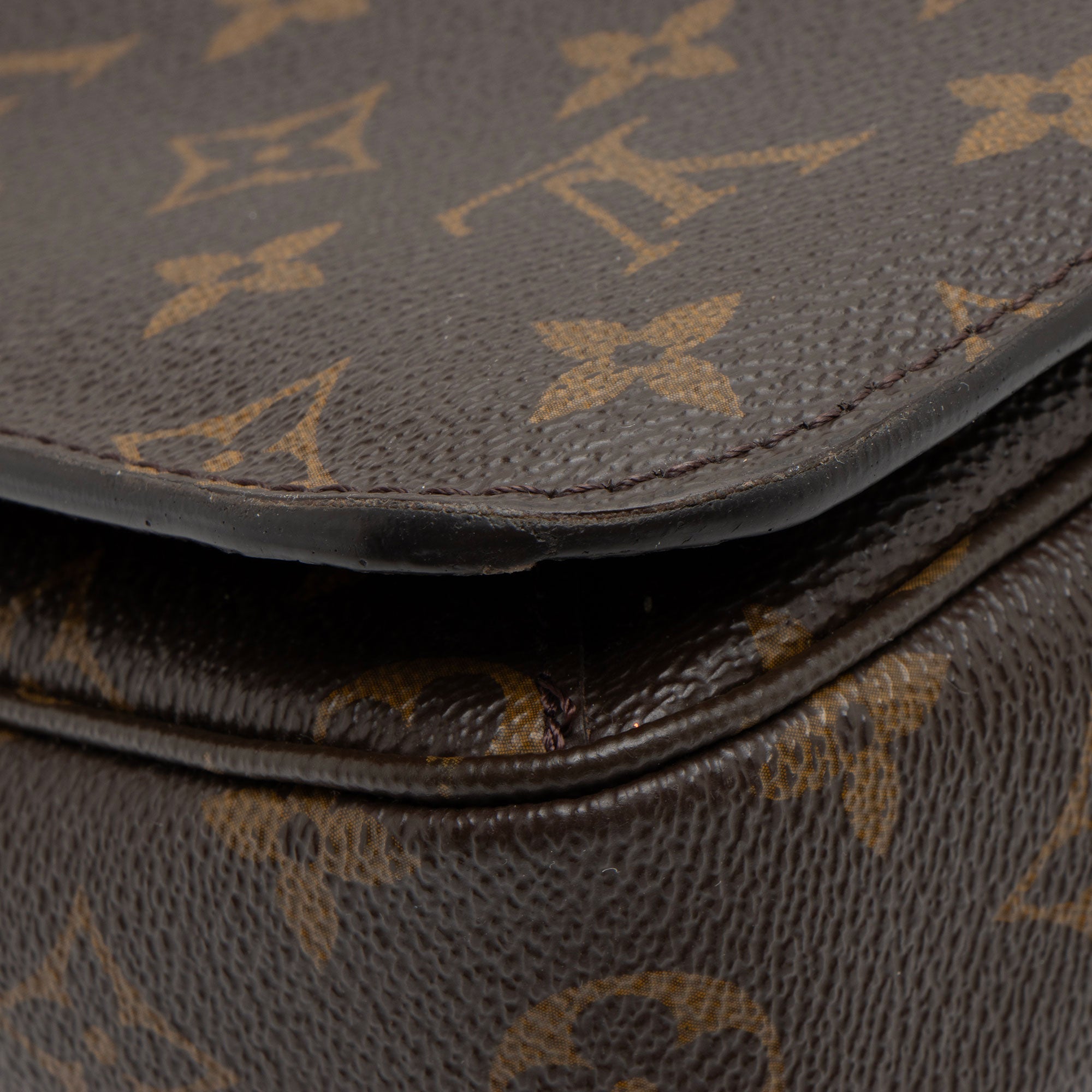 Louis Vuitton Monogram Canvas Pochette Metis Shoulder Bag