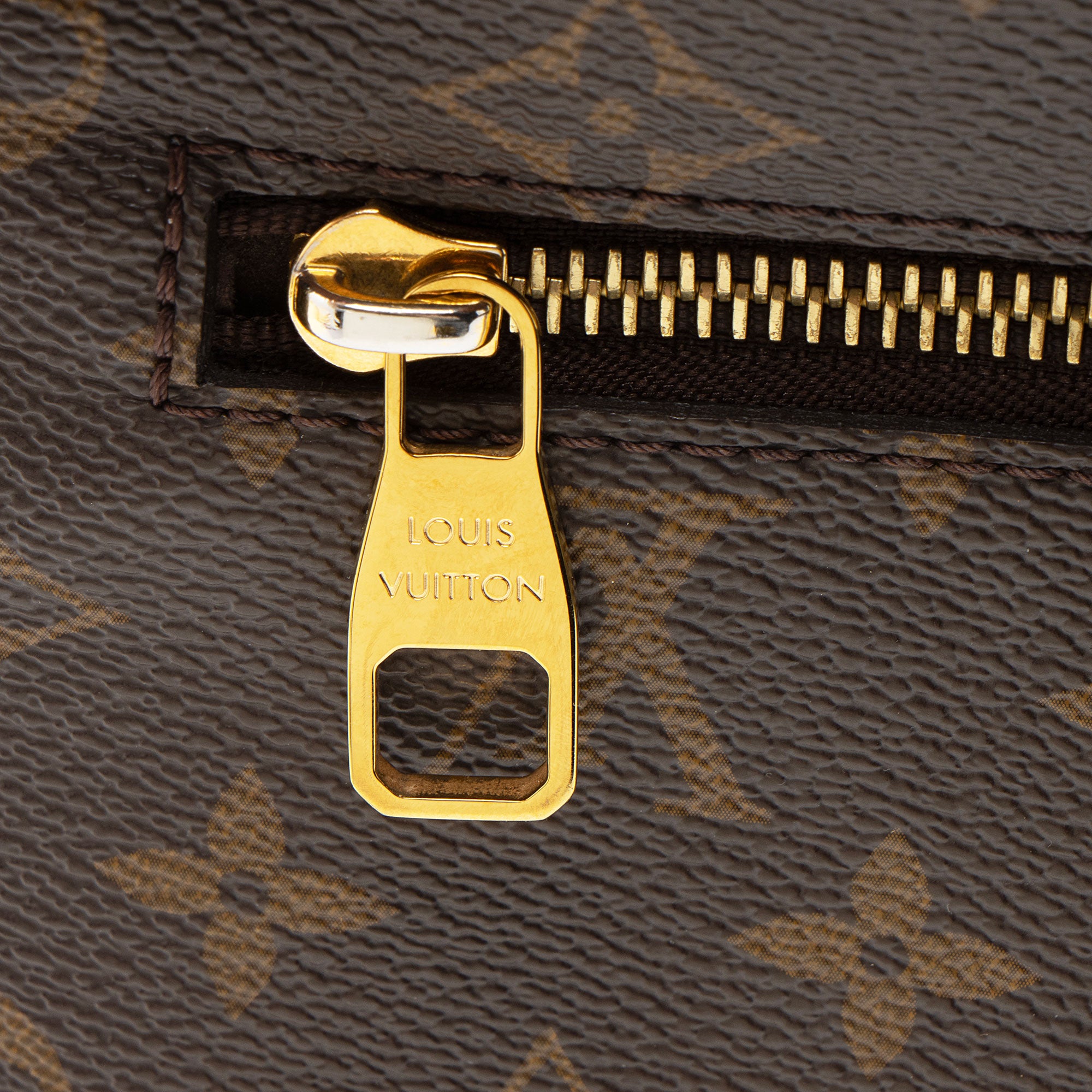Louis Vuitton Monogram Canvas Pochette Metis Shoulder Bag