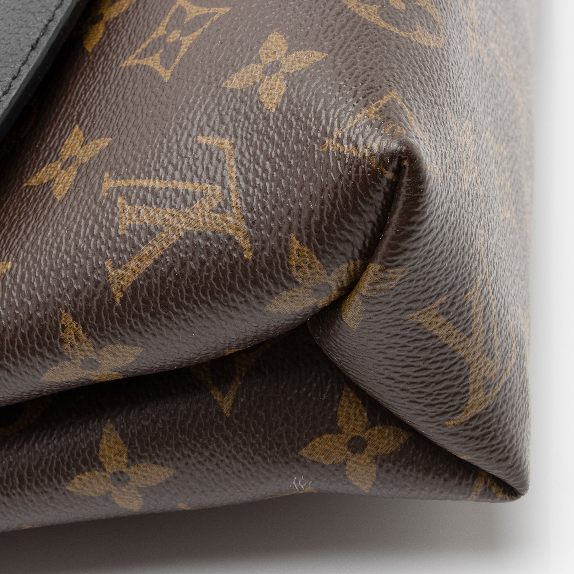 Louis Vuitton Monogram Canvas Saint-Placide Shoulder Bag (SHF-CyiLZI)