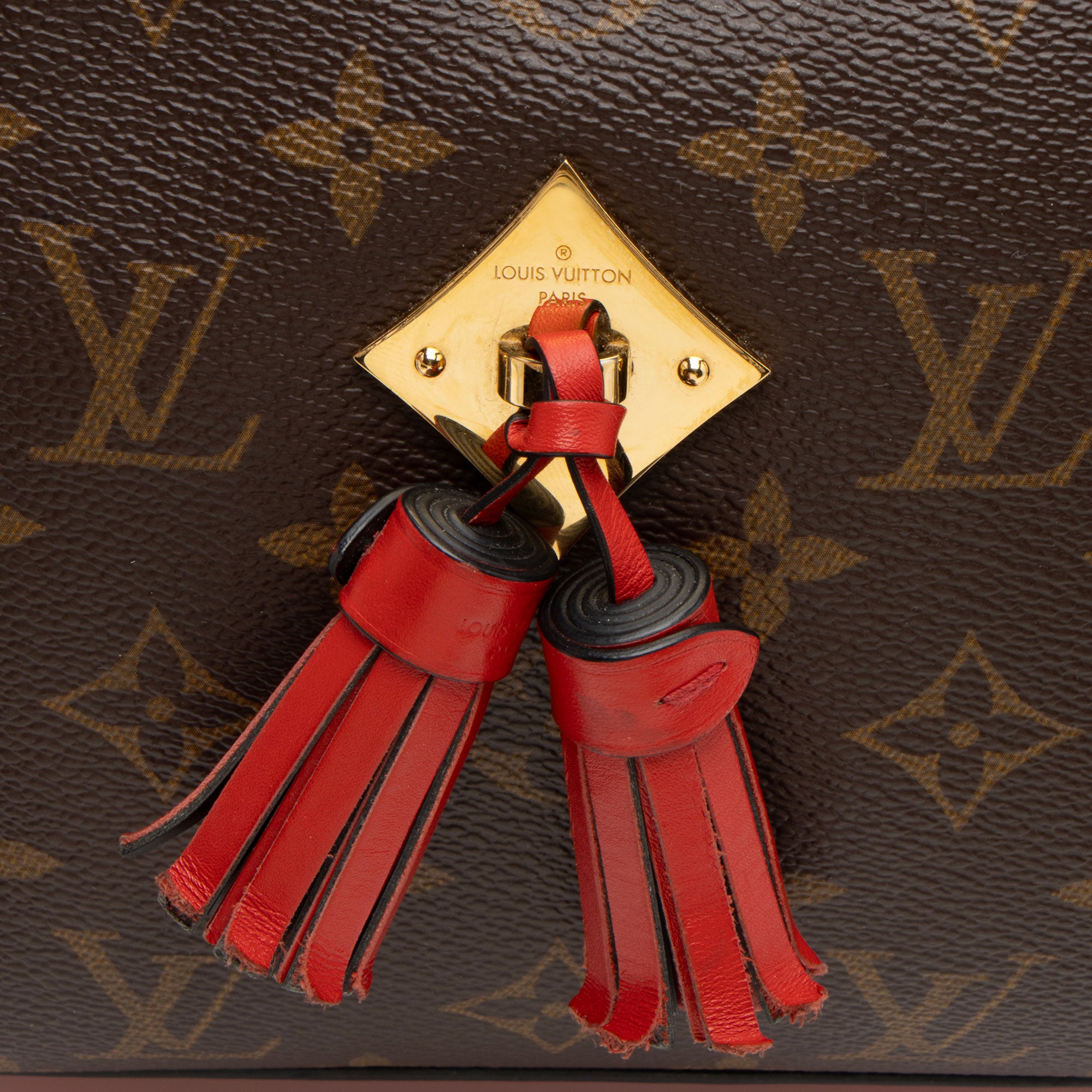 Louis Vuitton Monogram Canvas Saintonge Shoulder Bag