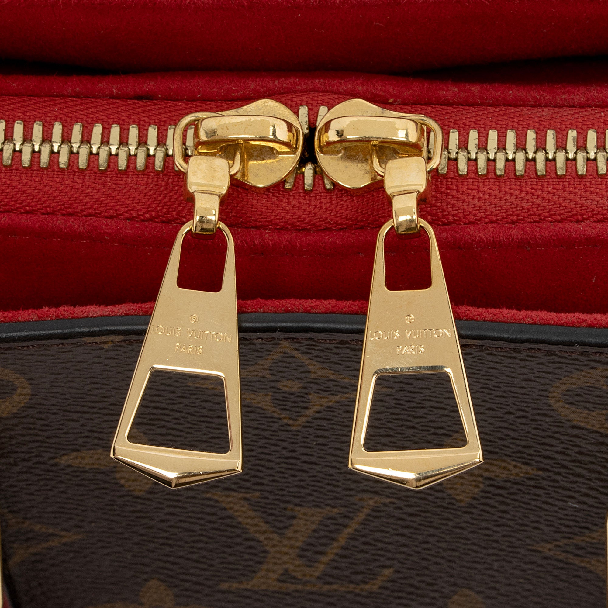 Louis Vuitton Monogram Canvas Soufflot BB Satchel (SHF-IhuX2v)