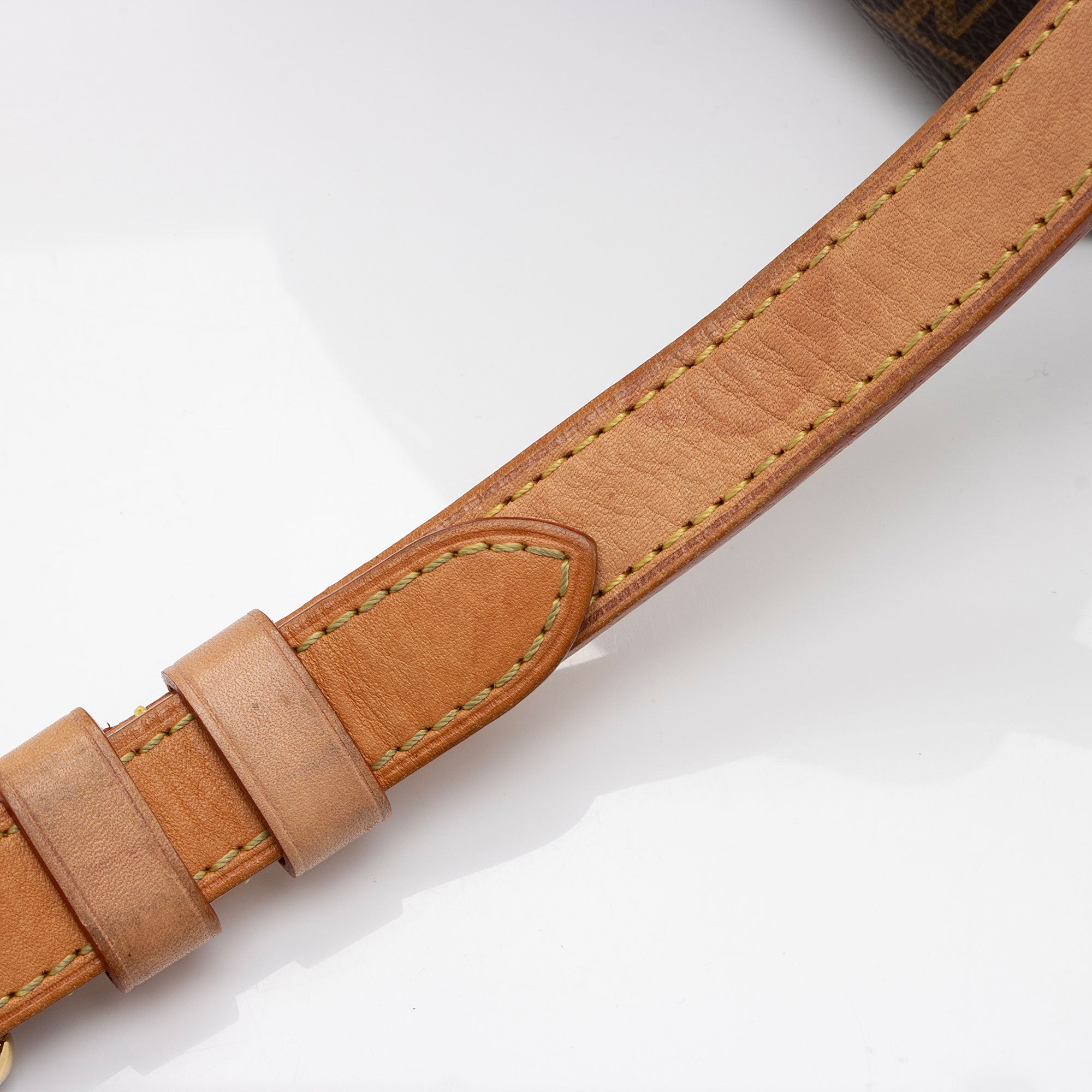 Louis Vuitton Monogram Canvas Soufflot MM Satchel (SHF-dGltnw)