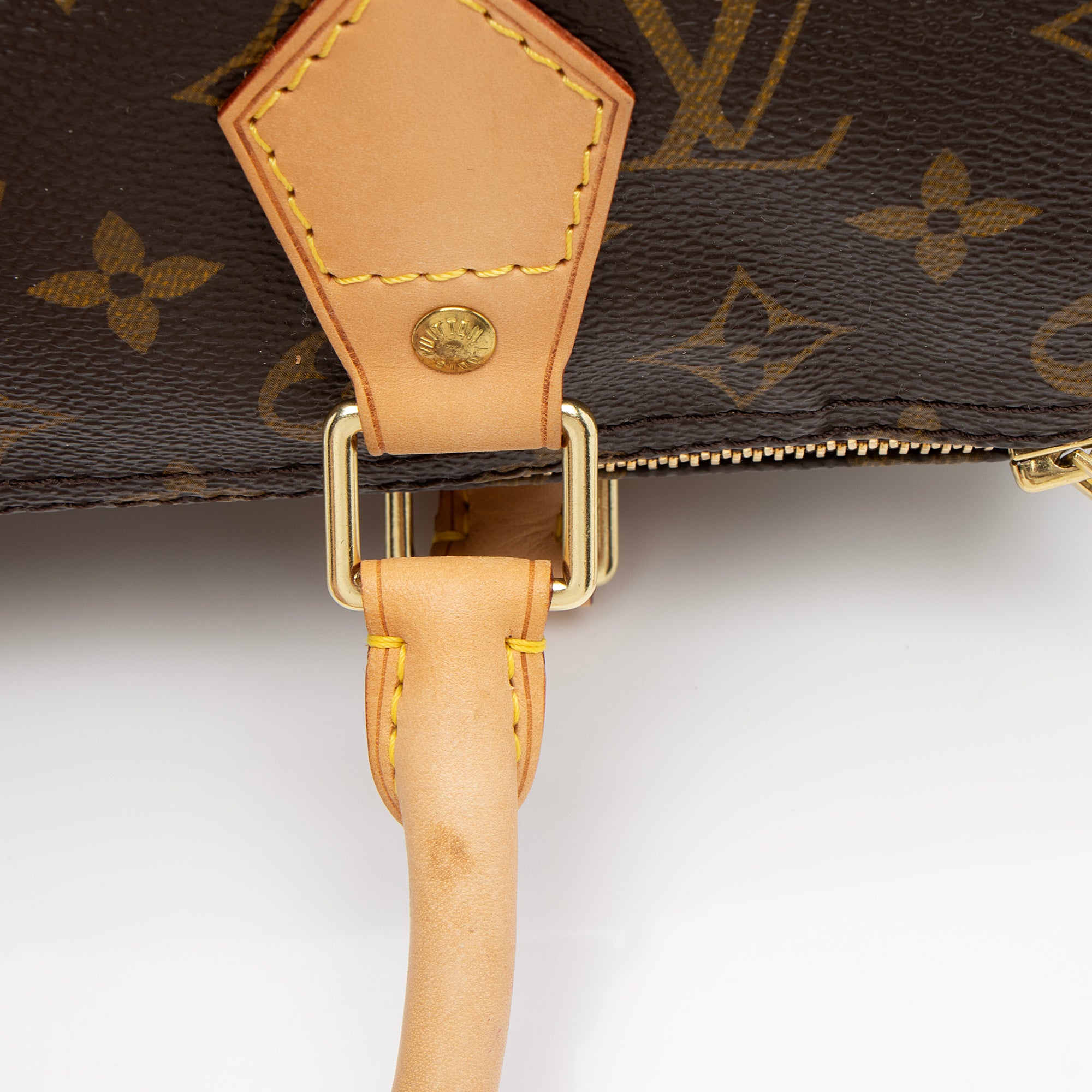 Louis Vuitton Monogram Canvas Speedy 25 Satchel (SHF-zlhtW7)