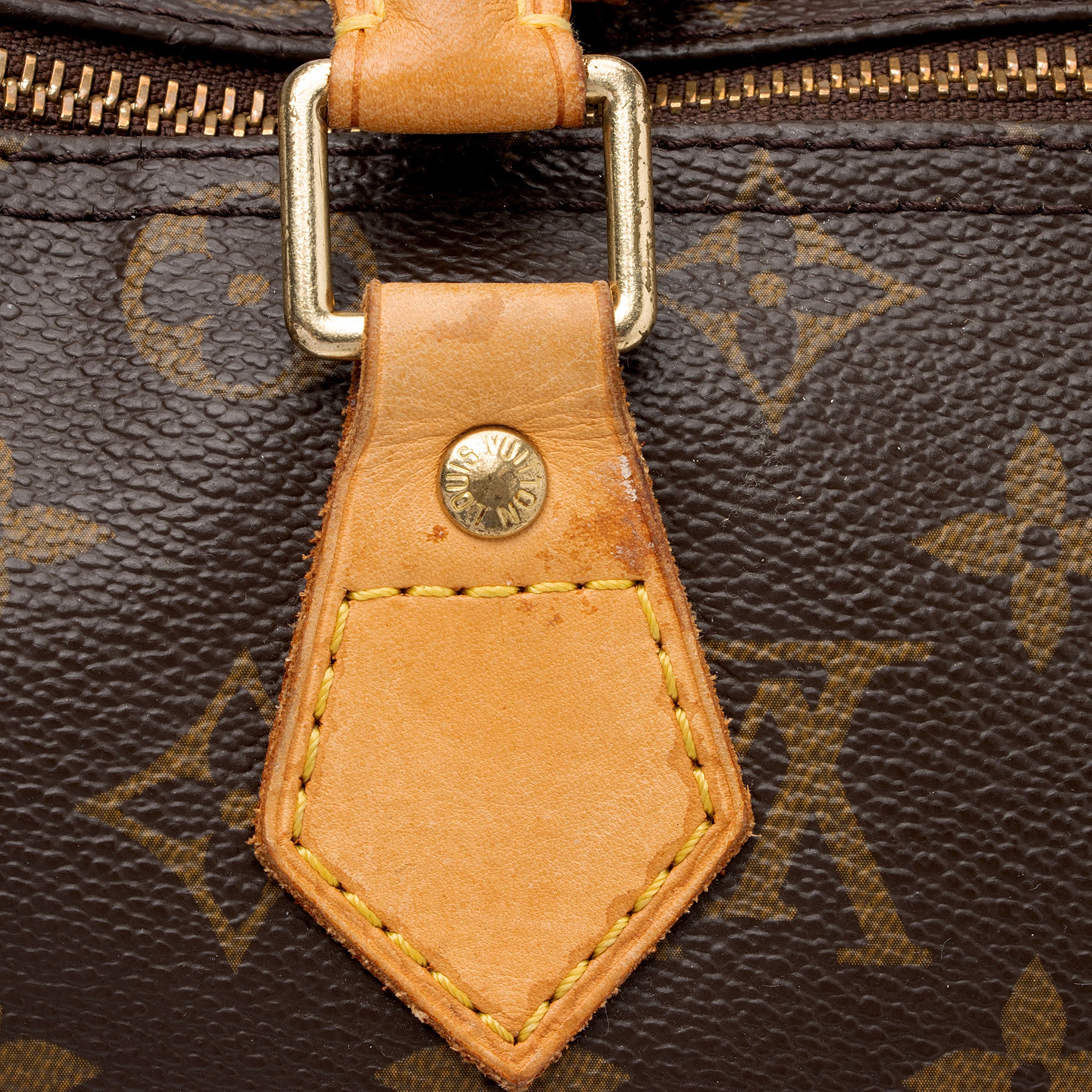 Louis Vuitton Monogram Canvas Speedy 30 Satchel (SHF-0xkjXO)