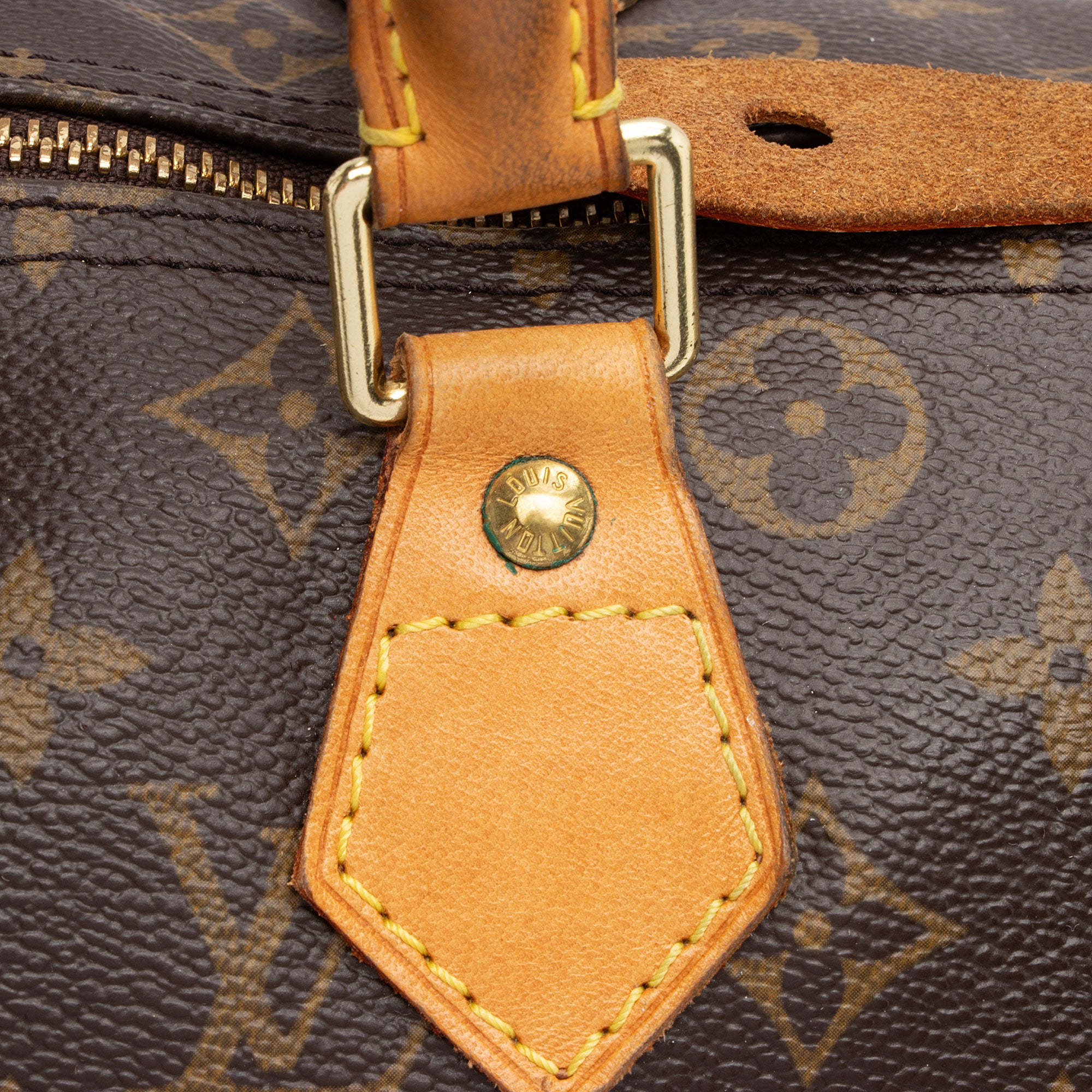 Louis Vuitton Monogram Canvas Speedy 30 Satchel (SHF-vg2Q2i)